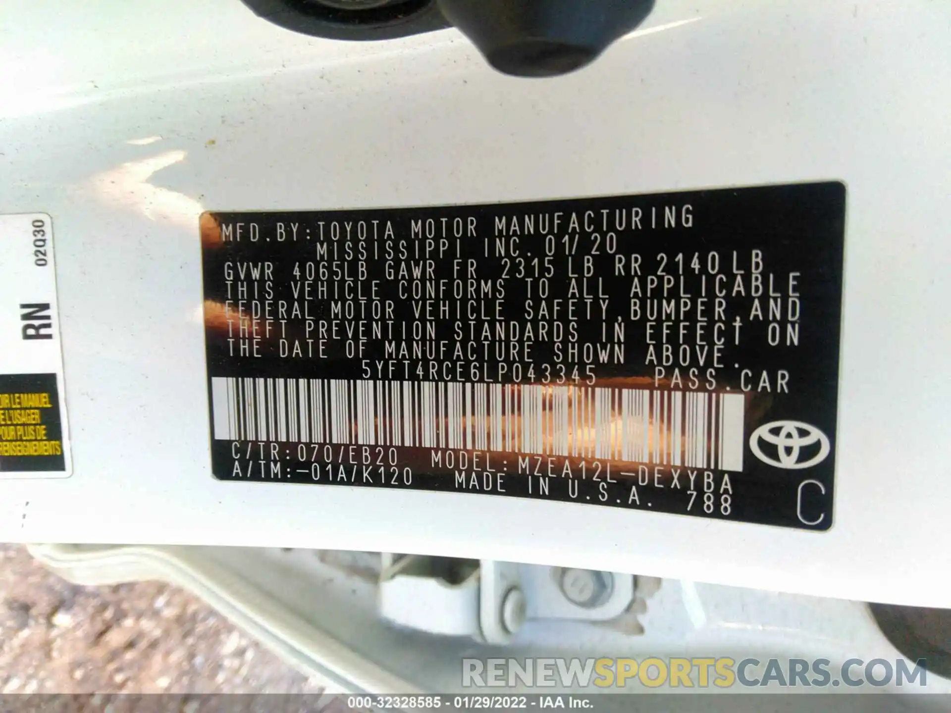 9 Photograph of a damaged car 5YFT4RCE6LP043345 TOYOTA COROLLA 2020