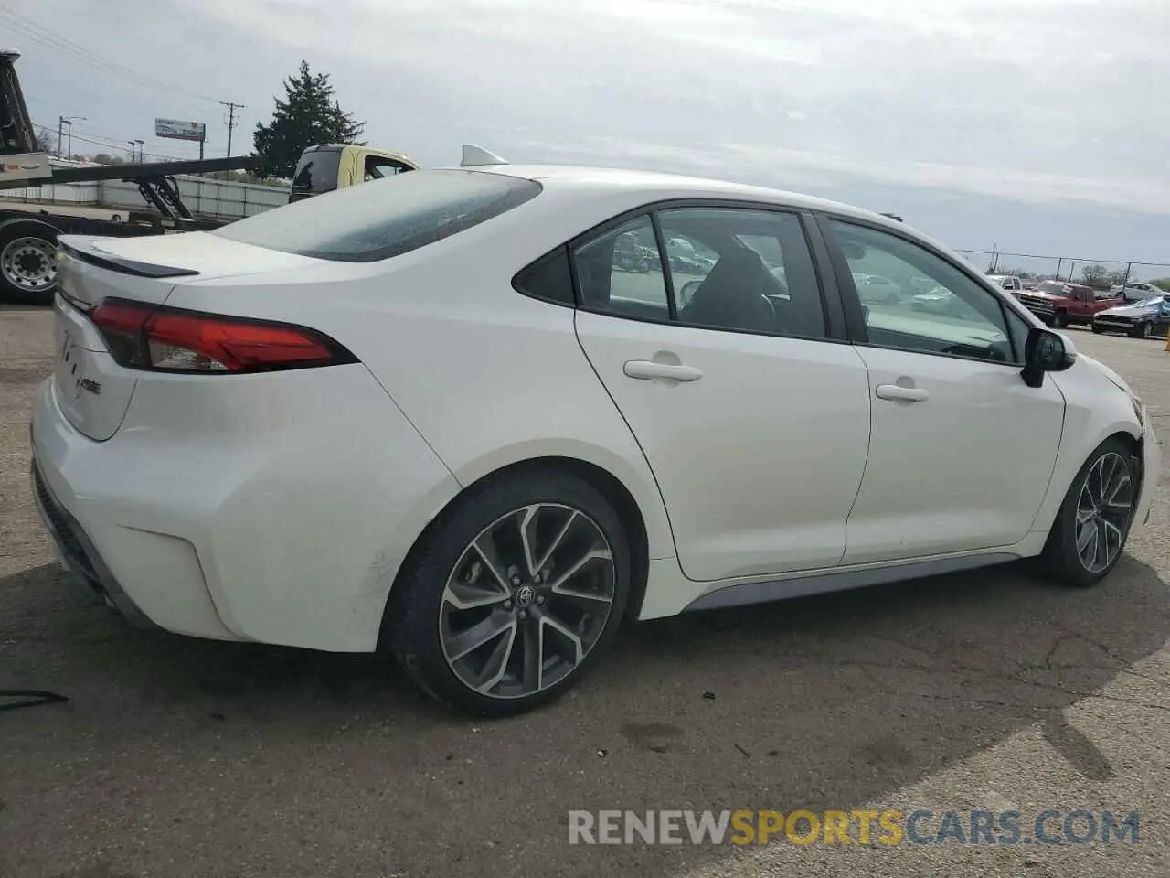 3 Photograph of a damaged car 5YFT4RCE7LP031222 TOYOTA COROLLA 2020