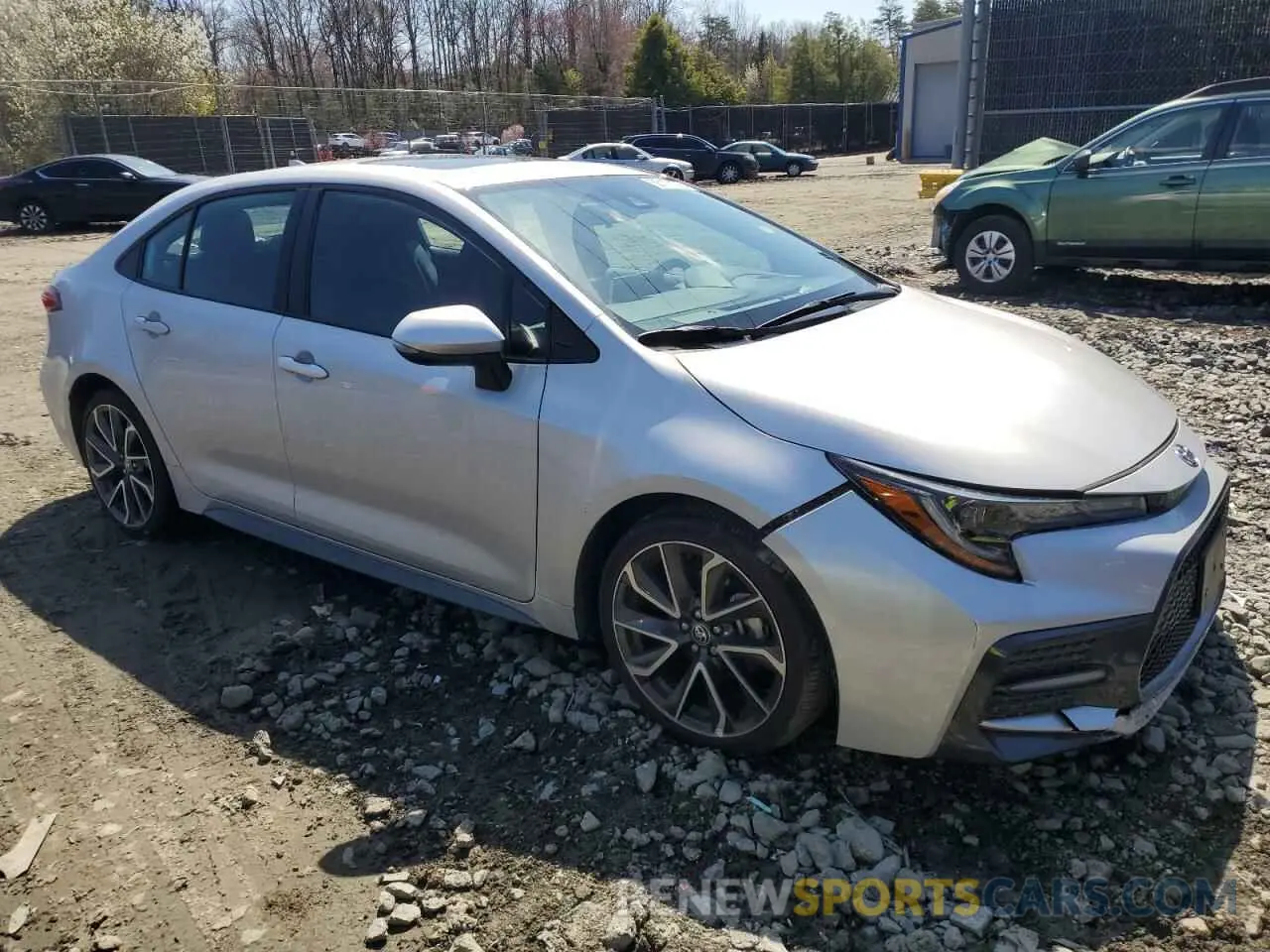 4 Photograph of a damaged car 5YFT4RCE8LP056484 TOYOTA COROLLA 2020