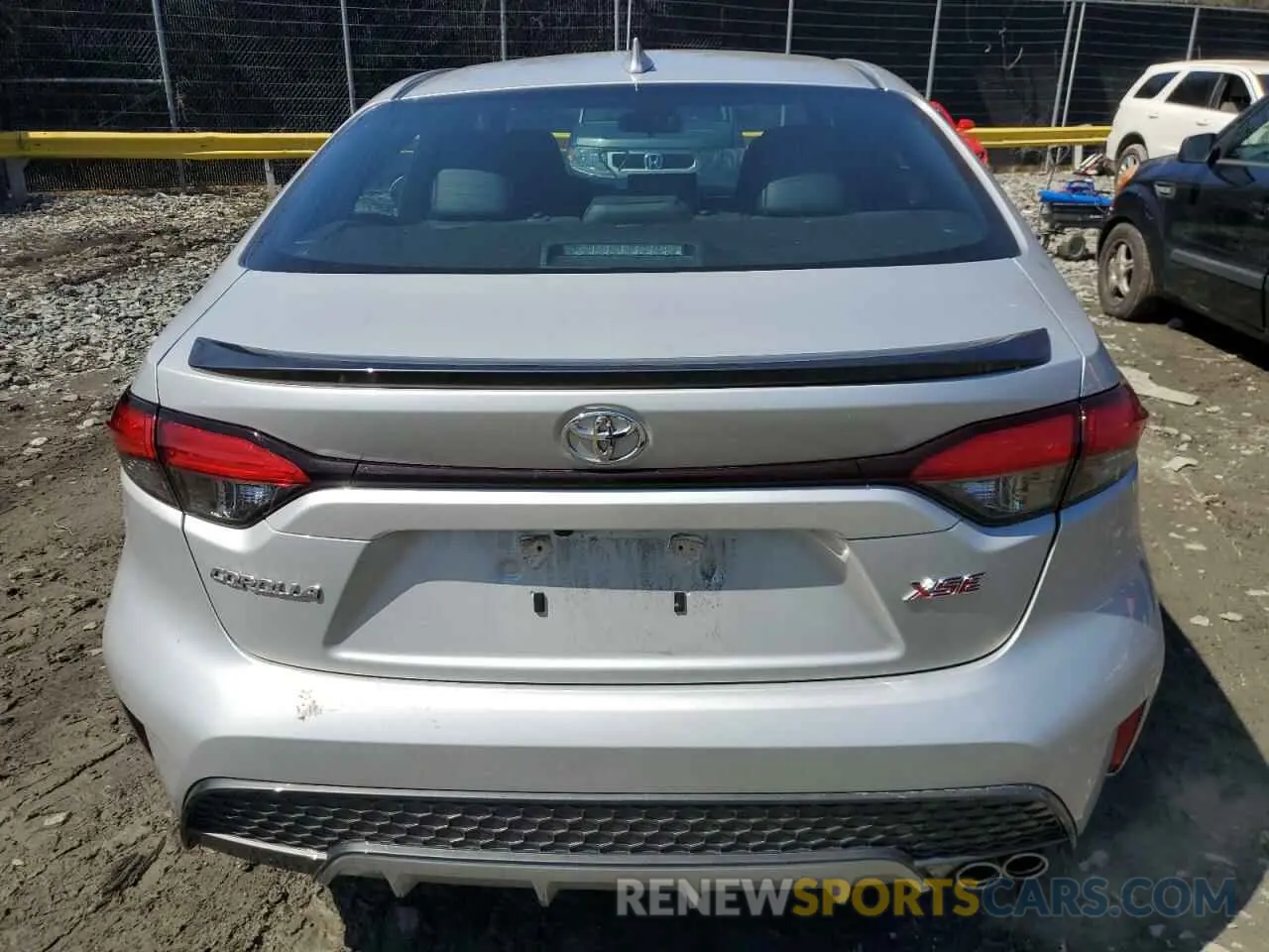 6 Photograph of a damaged car 5YFT4RCE8LP056484 TOYOTA COROLLA 2020