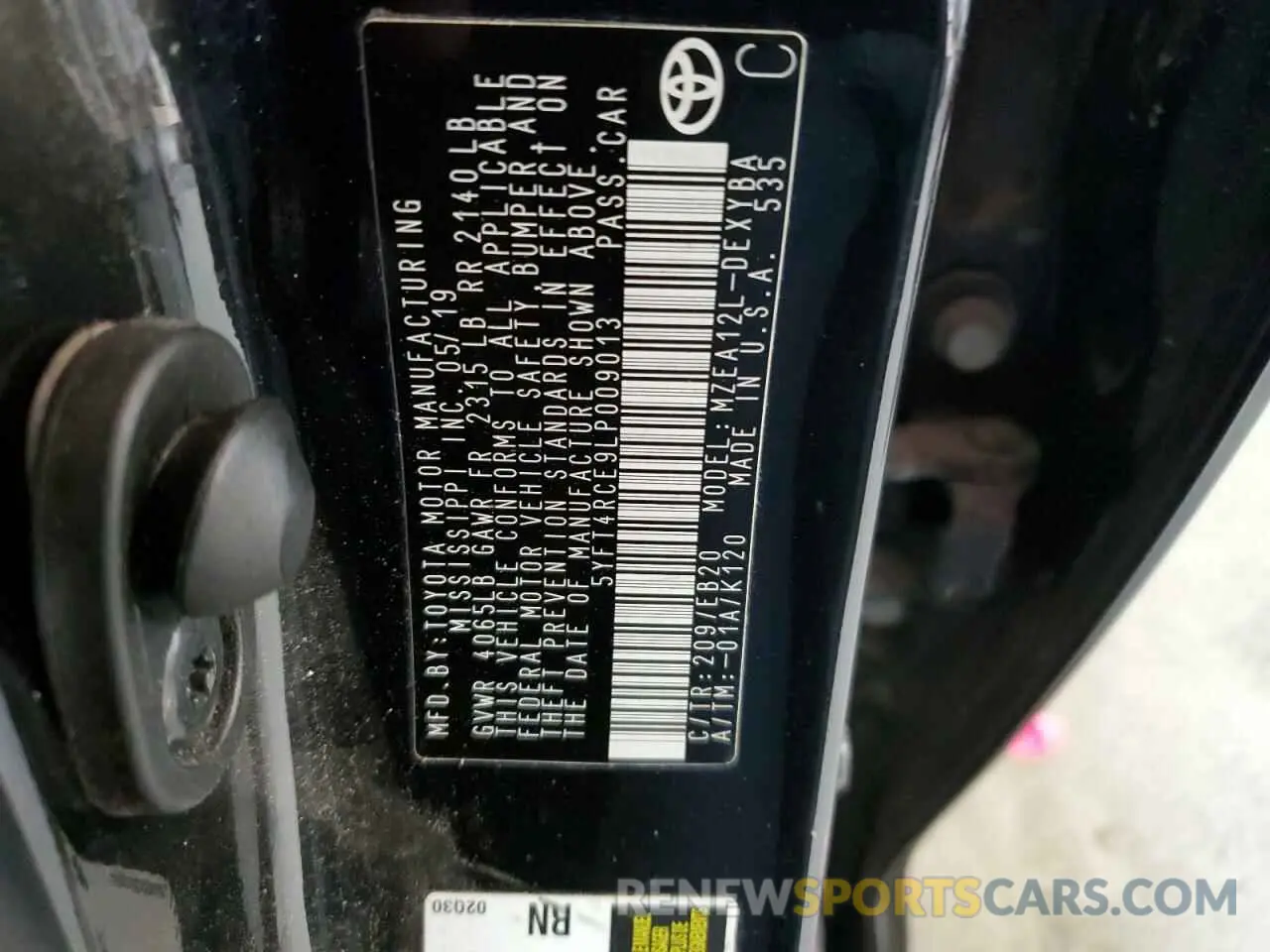 12 Photograph of a damaged car 5YFT4RCE9LP009013 TOYOTA COROLLA 2020
