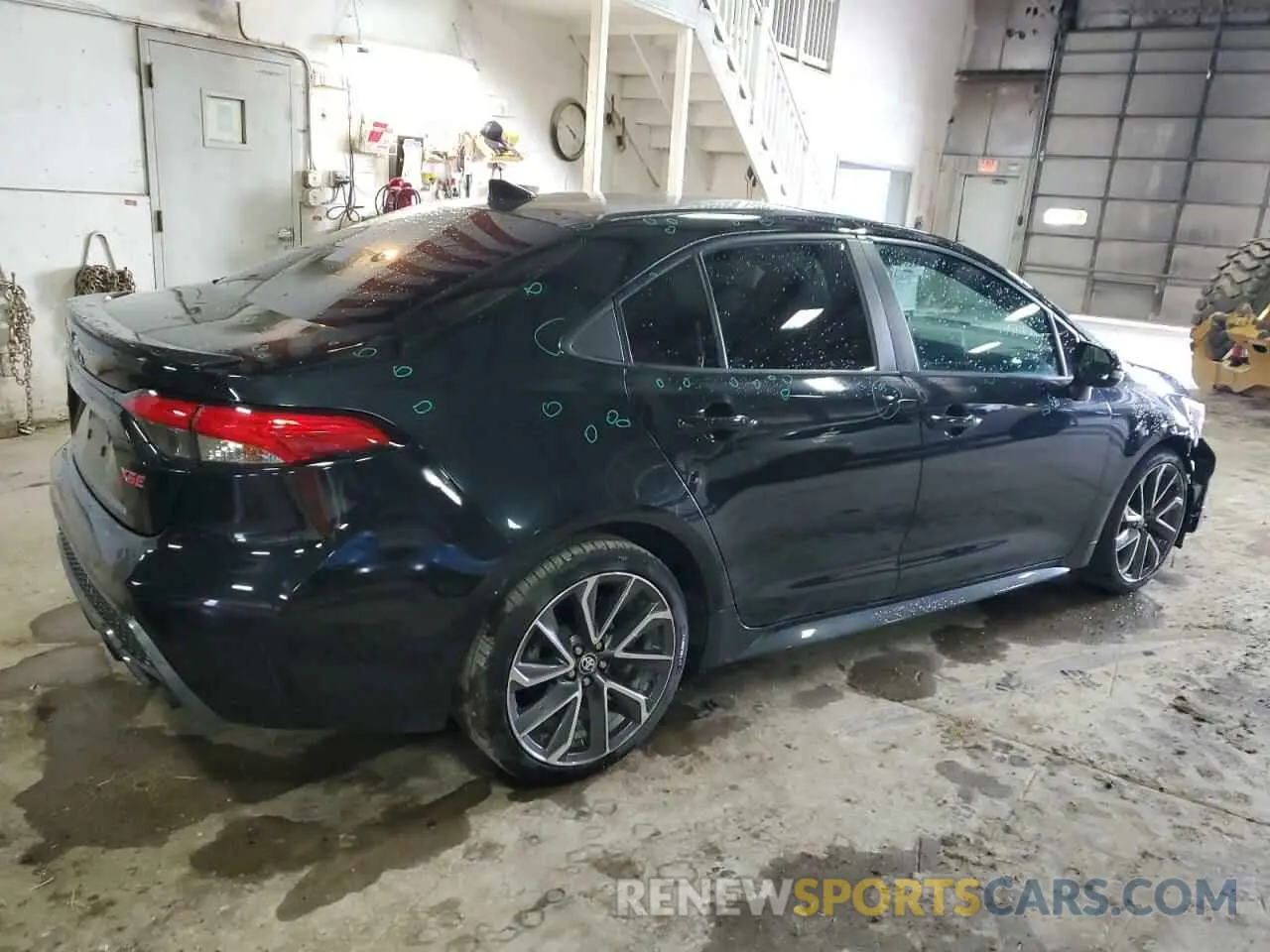 3 Photograph of a damaged car 5YFT4RCE9LP009013 TOYOTA COROLLA 2020