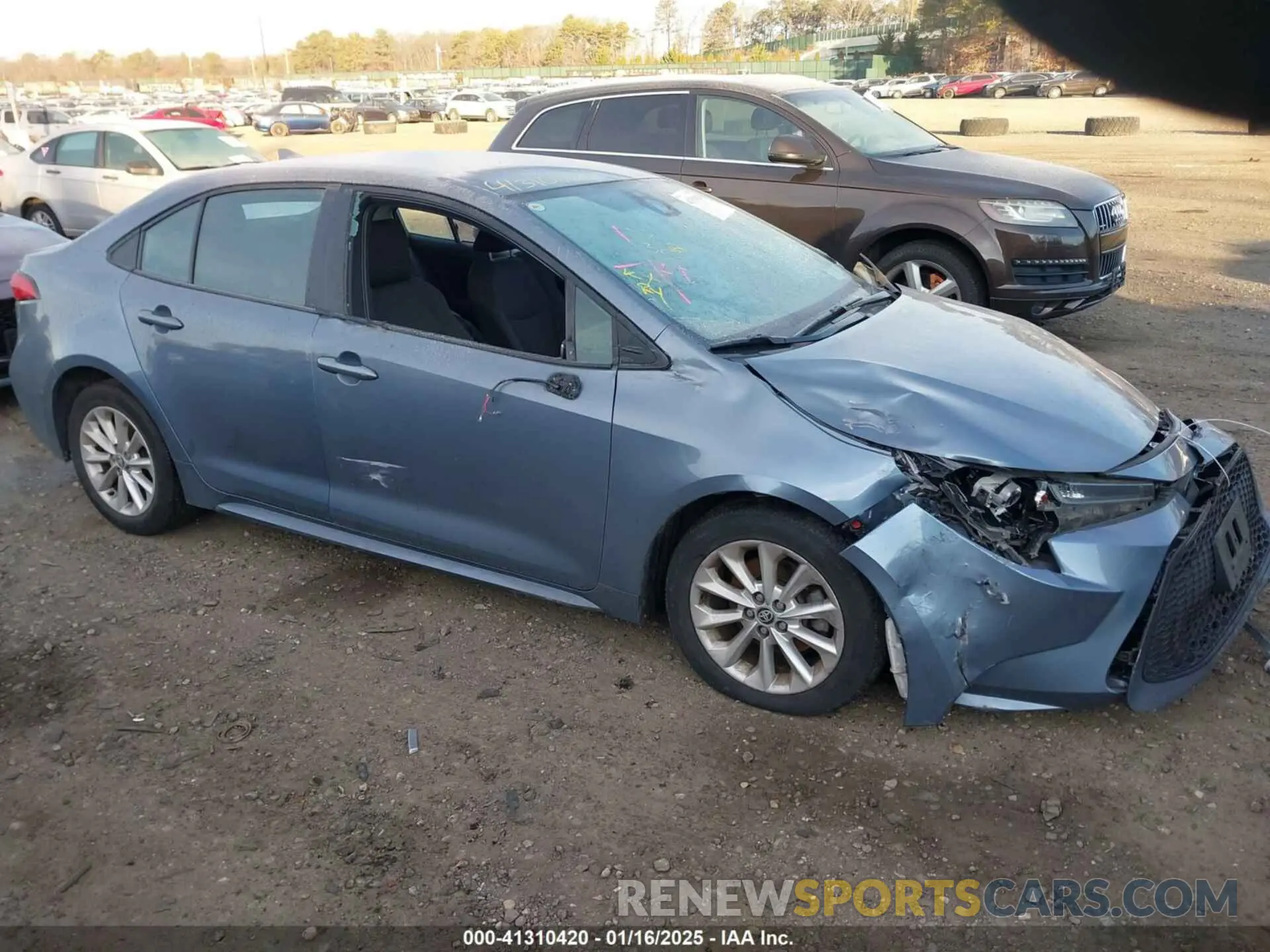 1 Photograph of a damaged car 5YFVPRAE7LP081430 TOYOTA COROLLA 2020
