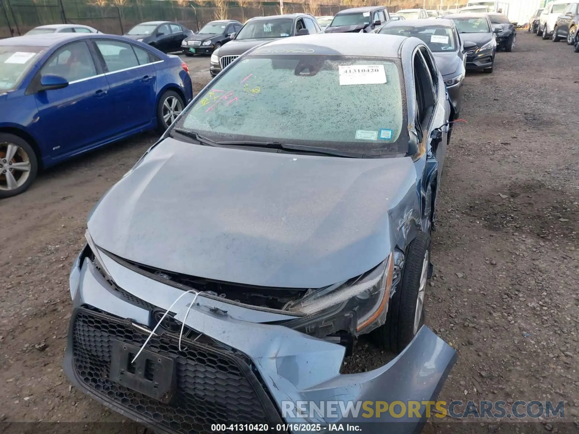 12 Photograph of a damaged car 5YFVPRAE7LP081430 TOYOTA COROLLA 2020