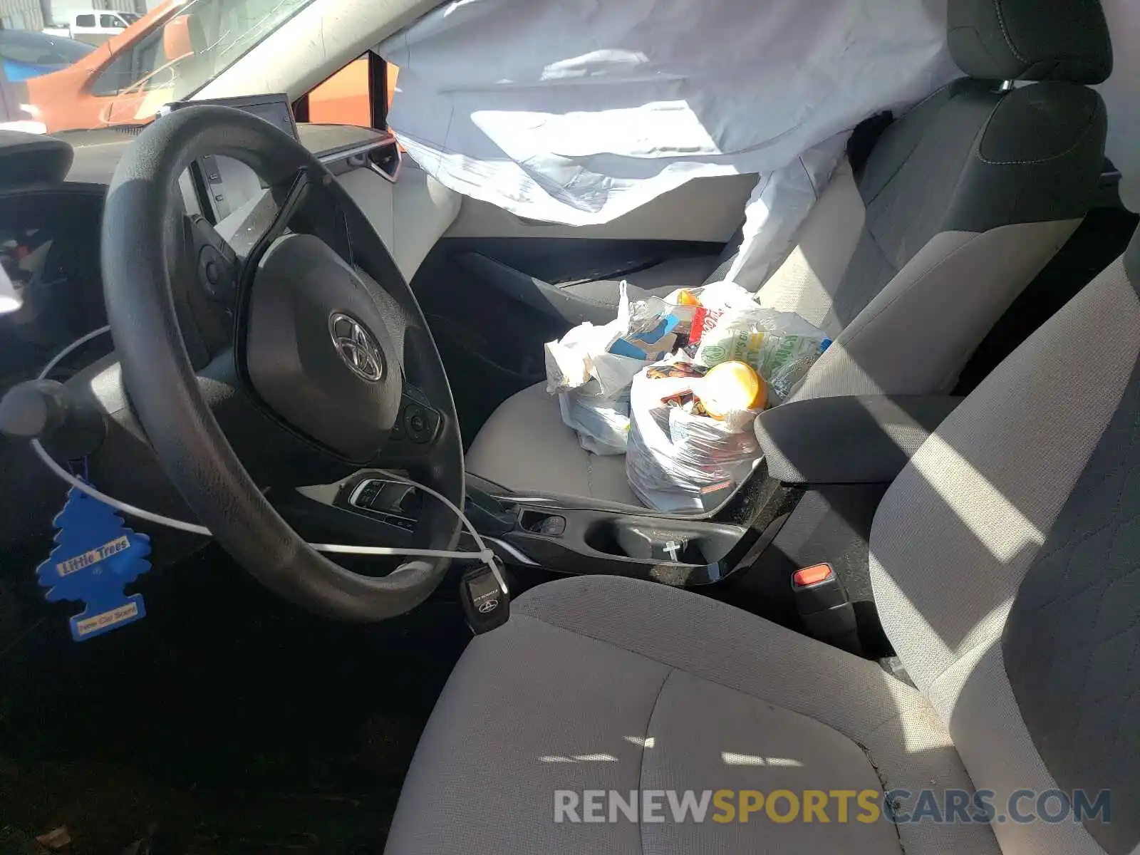 5 Photograph of a damaged car JTDEAMDE7MJ005910 TOYOTA COROLLA 2020