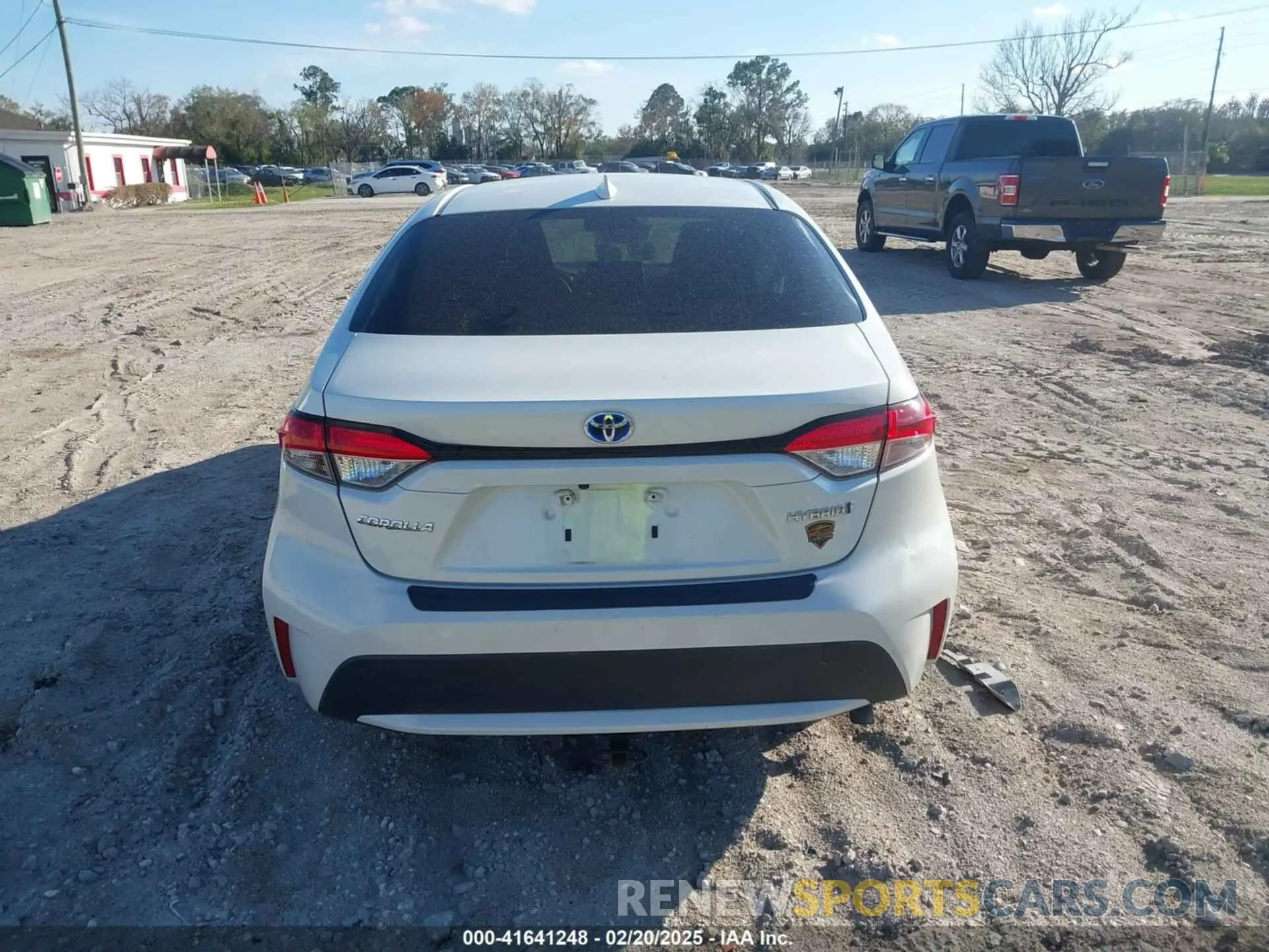 16 Photograph of a damaged car JTDEBRBE0LJ015125 TOYOTA COROLLA 2020