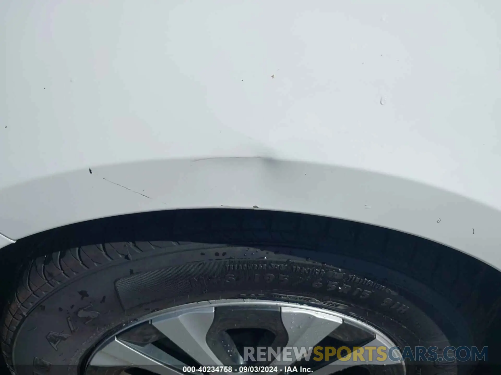 17 Photograph of a damaged car JTDEBRBE0LJ016999 TOYOTA COROLLA 2020