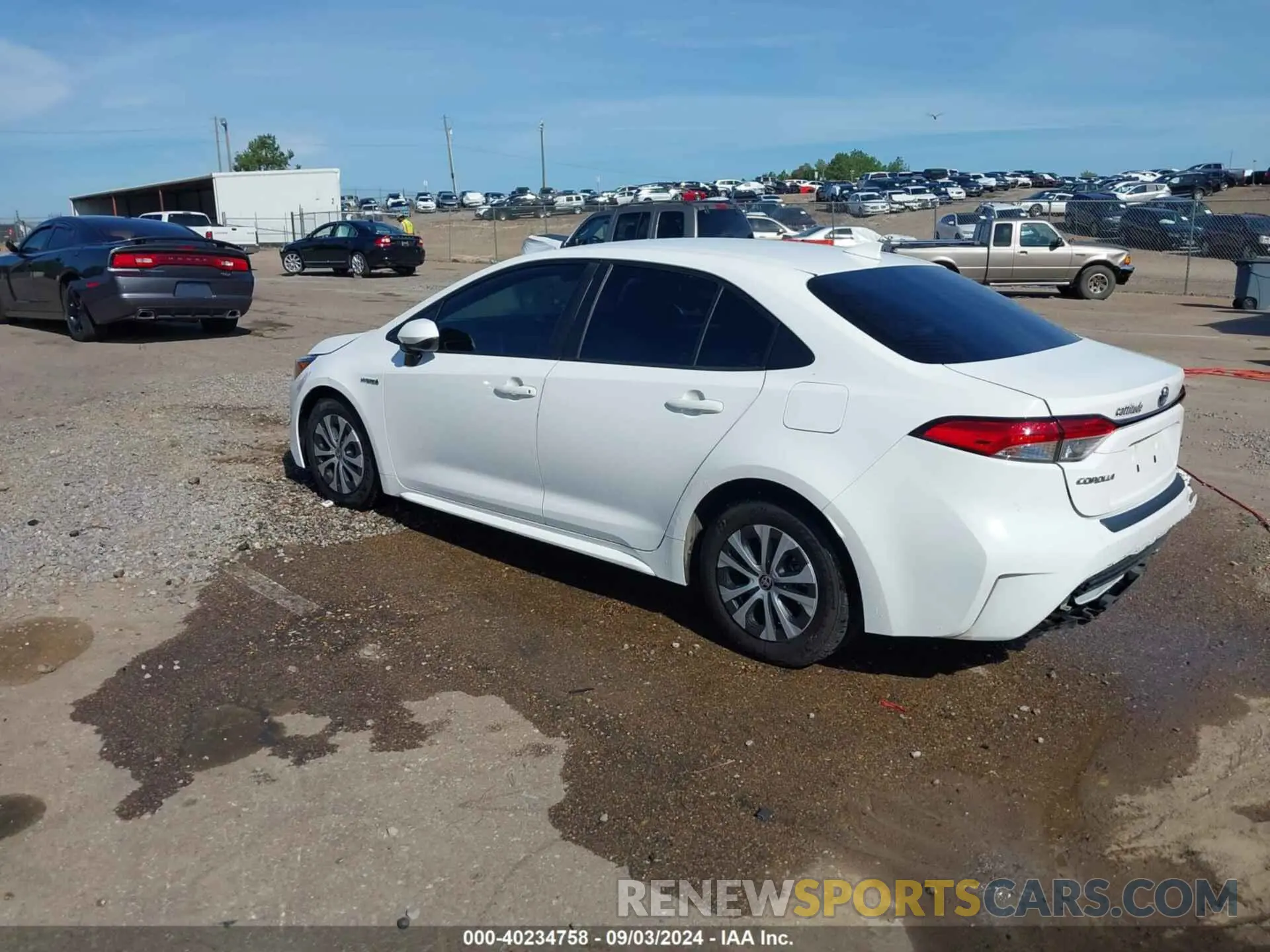 3 Photograph of a damaged car JTDEBRBE0LJ016999 TOYOTA COROLLA 2020