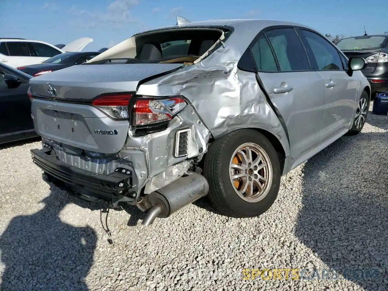 4 Photograph of a damaged car JTDEBRBE0LJ017618 TOYOTA COROLLA 2020