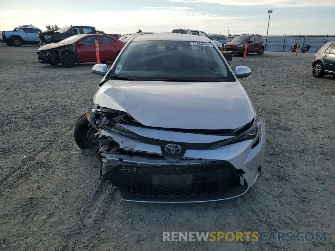 5 Photograph of a damaged car JTDEBRBE0LJ027047 TOYOTA COROLLA 2020