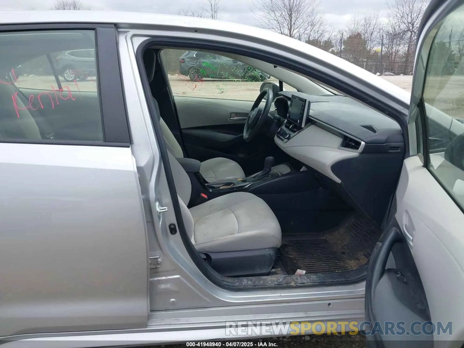 5 Photograph of a damaged car JTDEBRBE1LJ008409 TOYOTA COROLLA 2020