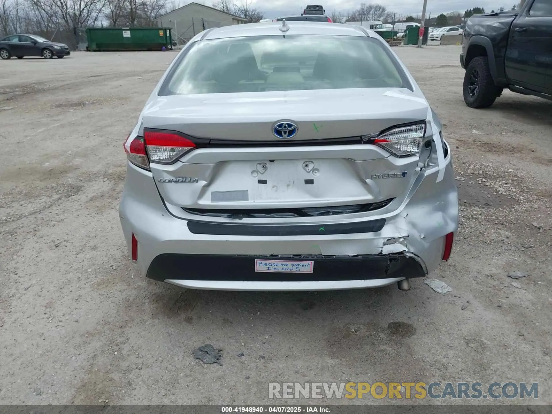 6 Photograph of a damaged car JTDEBRBE1LJ008409 TOYOTA COROLLA 2020