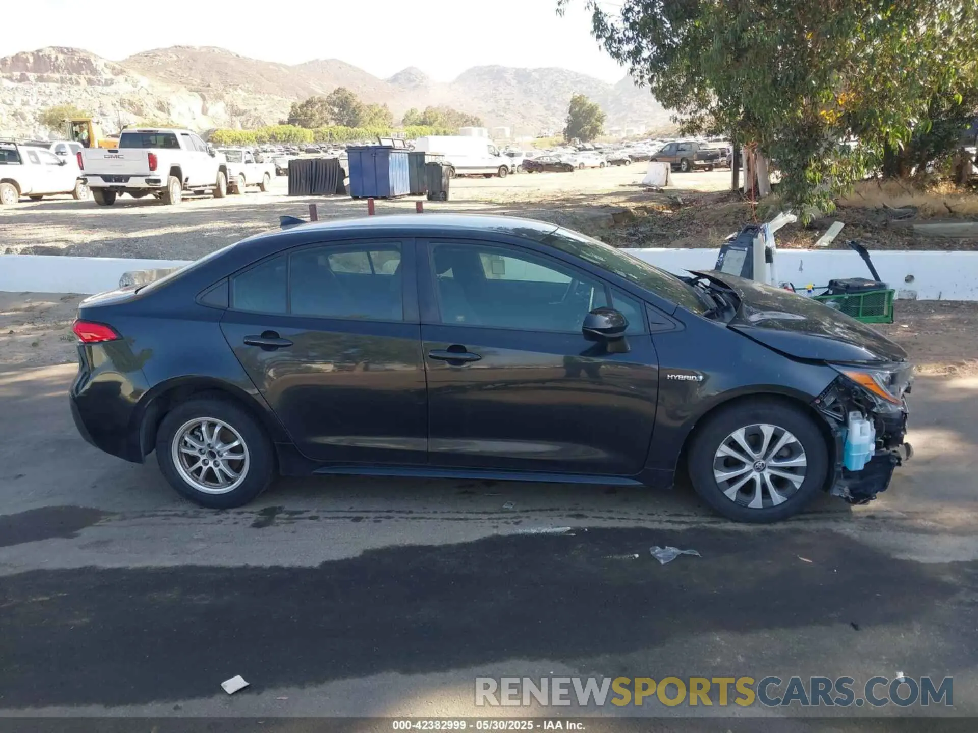 14 Photograph of a damaged car JTDEBRBE2LJ001601 TOYOTA COROLLA 2020