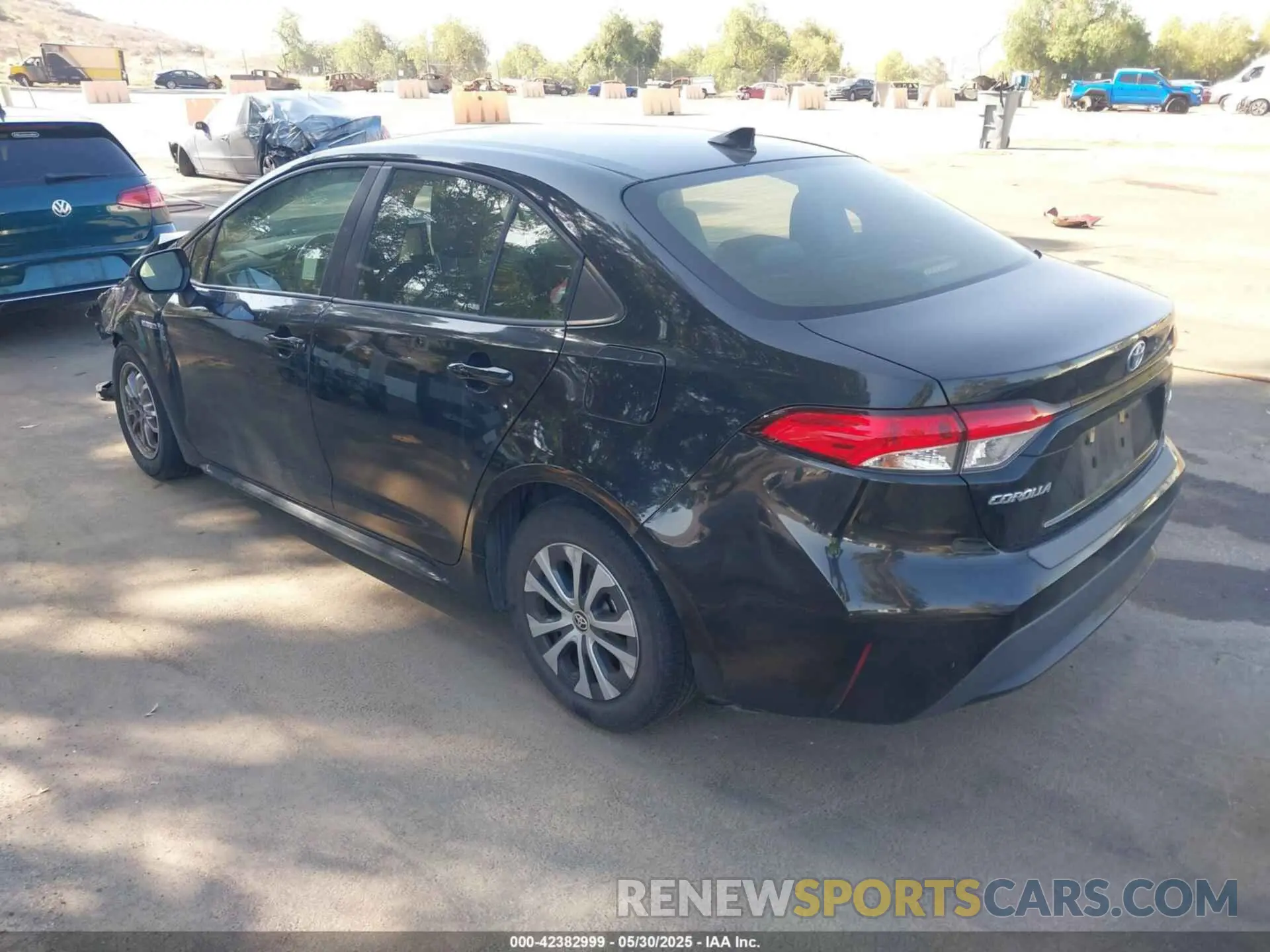 3 Photograph of a damaged car JTDEBRBE2LJ001601 TOYOTA COROLLA 2020