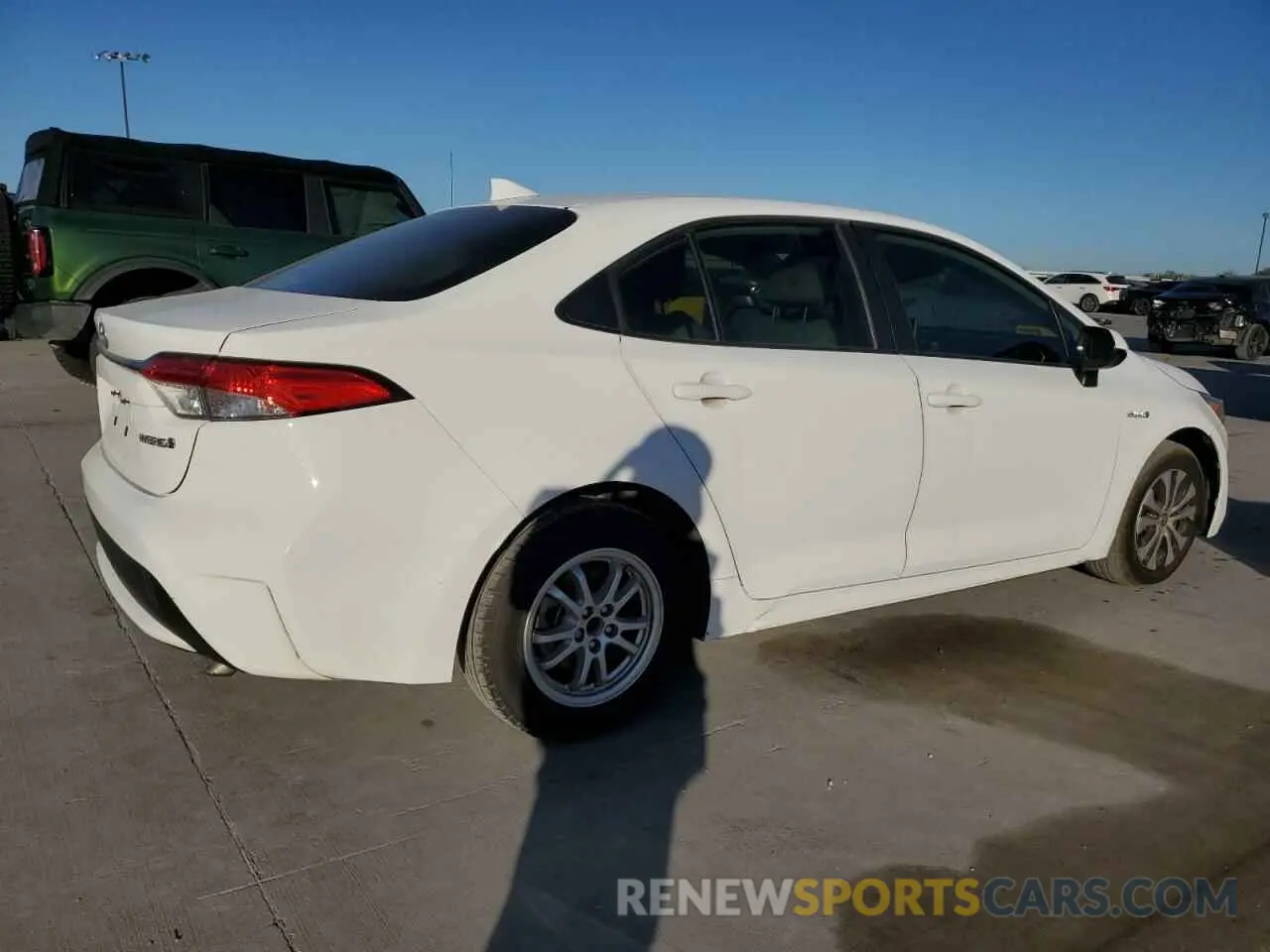 3 Photograph of a damaged car JTDEBRBE2LJ002747 TOYOTA COROLLA 2020