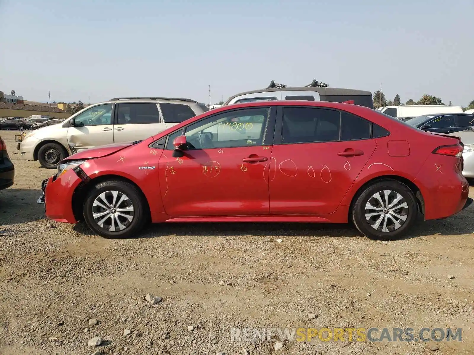 9 Photograph of a damaged car JTDEBRBE2LJ013134 TOYOTA COROLLA 2020