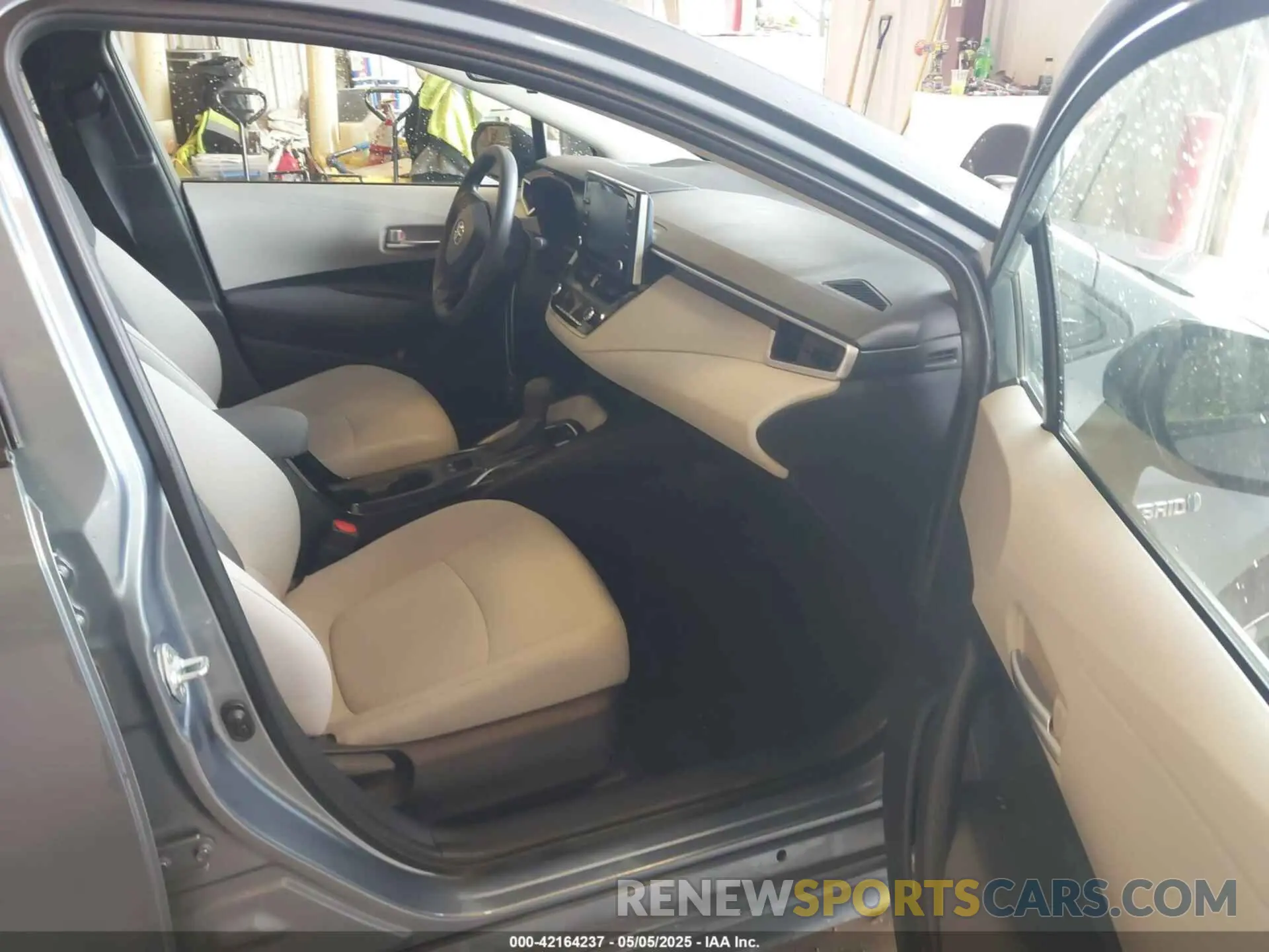 5 Photograph of a damaged car JTDEBRBE2LJ015742 TOYOTA COROLLA 2020