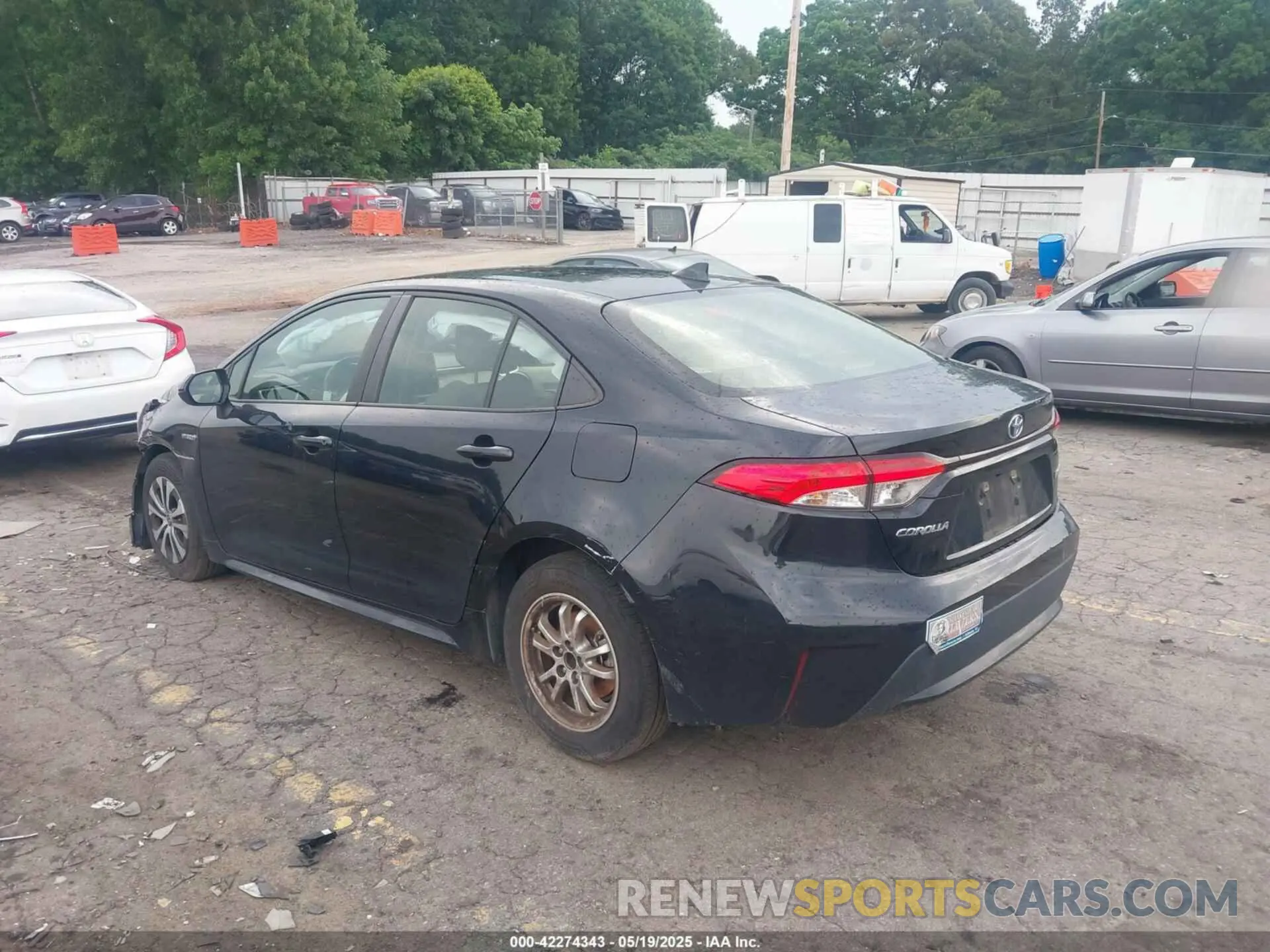 3 Photograph of a damaged car JTDEBRBE3LJ014308 TOYOTA COROLLA 2020