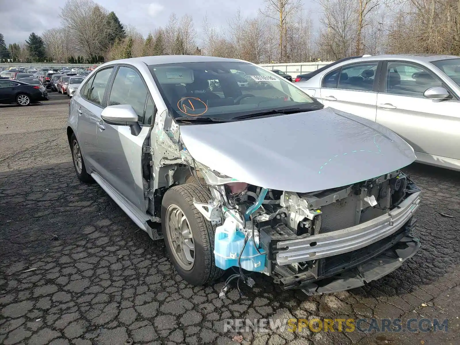 1 Photograph of a damaged car JTDEBRBE3LJ024112 TOYOTA COROLLA 2020