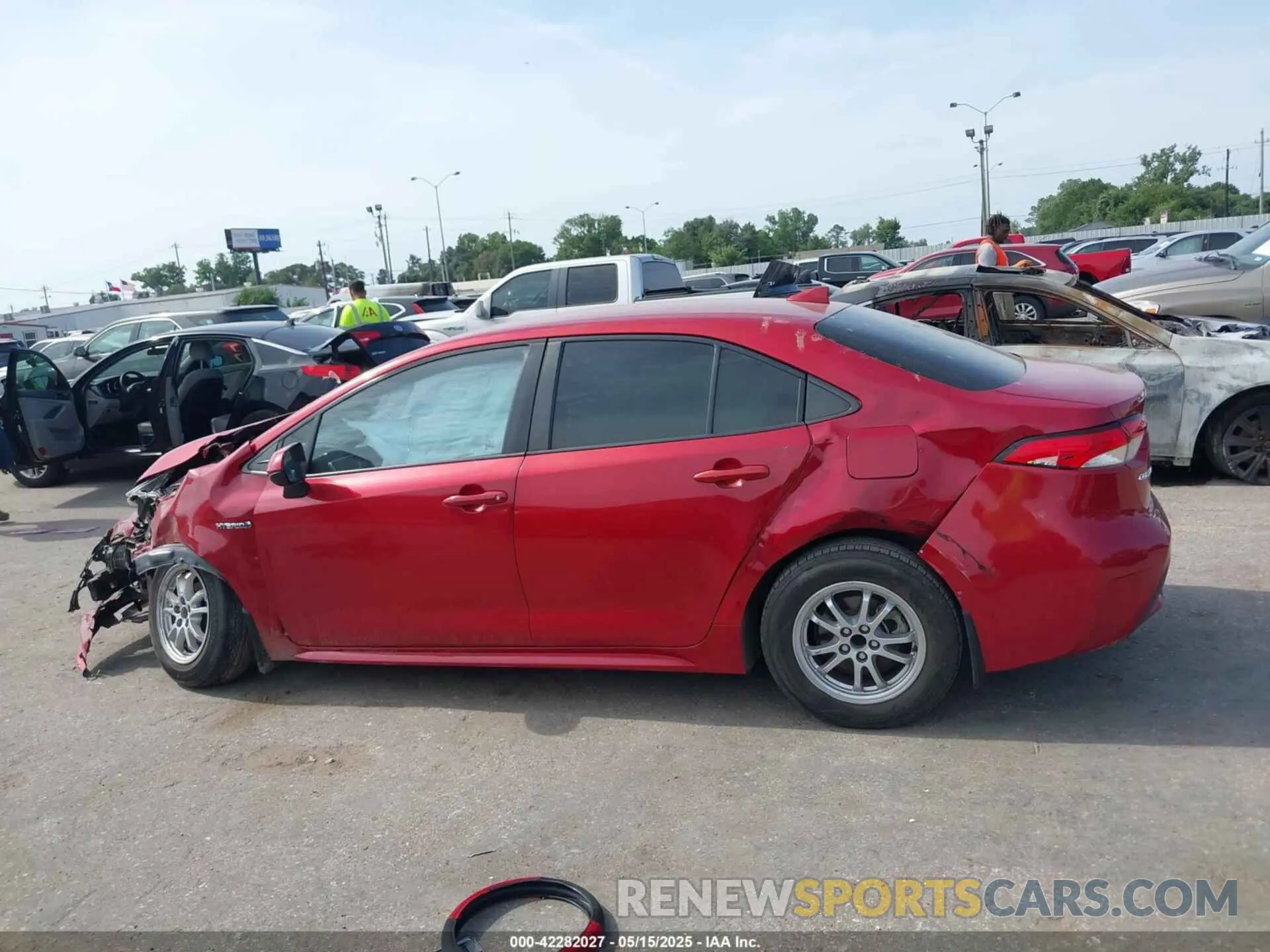 14 Photograph of a damaged car JTDEBRBE4LJ010140 TOYOTA COROLLA 2020