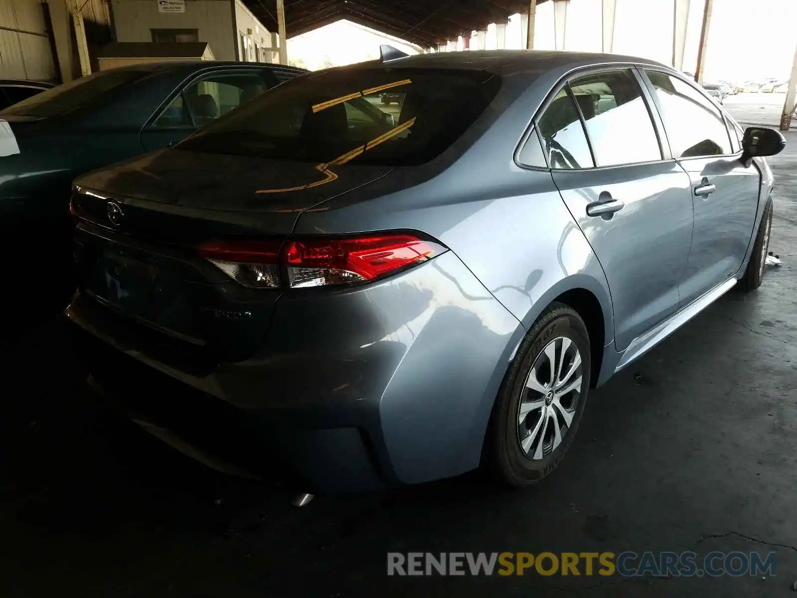 4 Photograph of a damaged car JTDEBRBE4LJ015578 TOYOTA COROLLA 2020