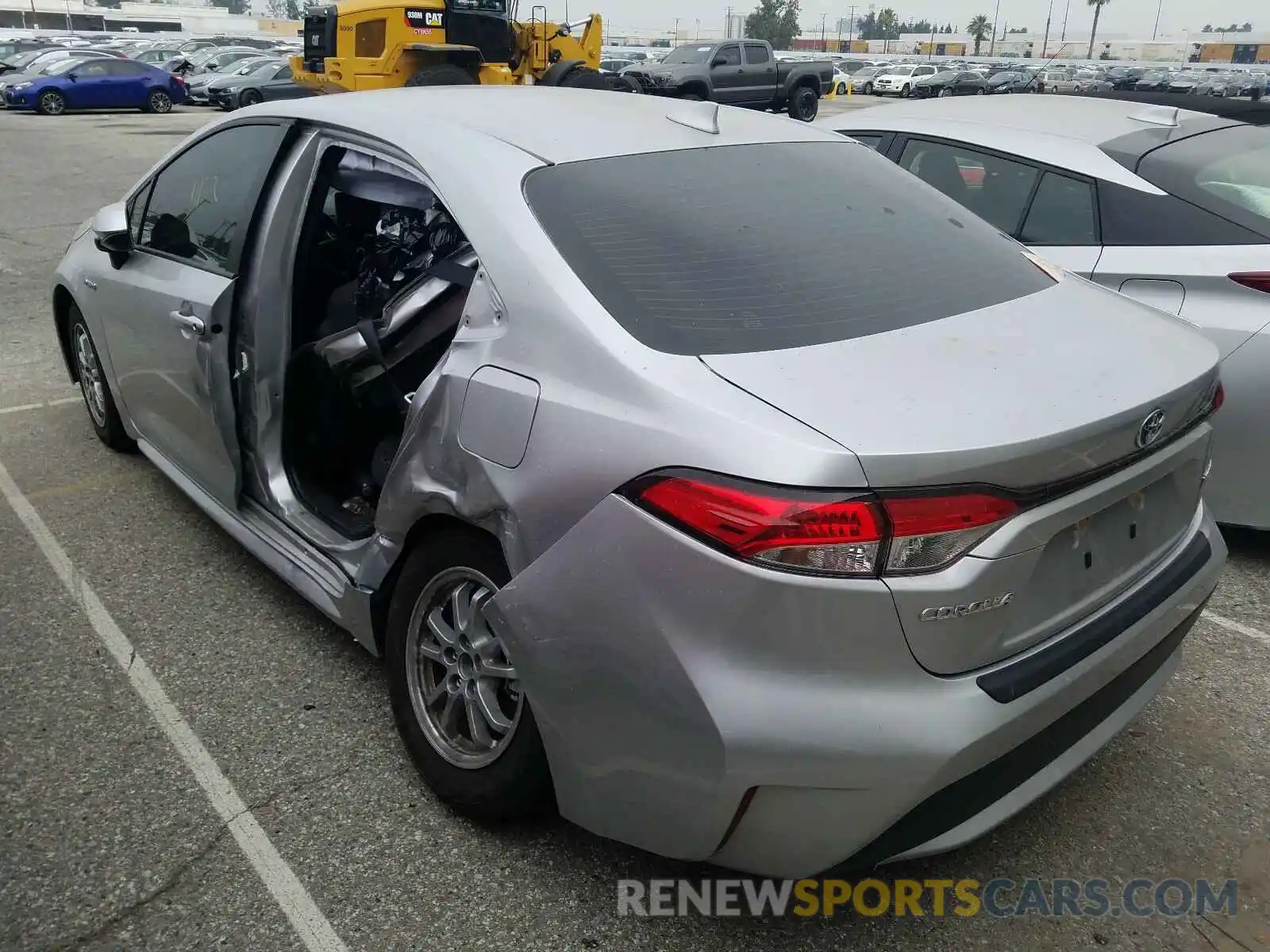 3 Photograph of a damaged car JTDEBRBE4LJ019761 TOYOTA COROLLA 2020