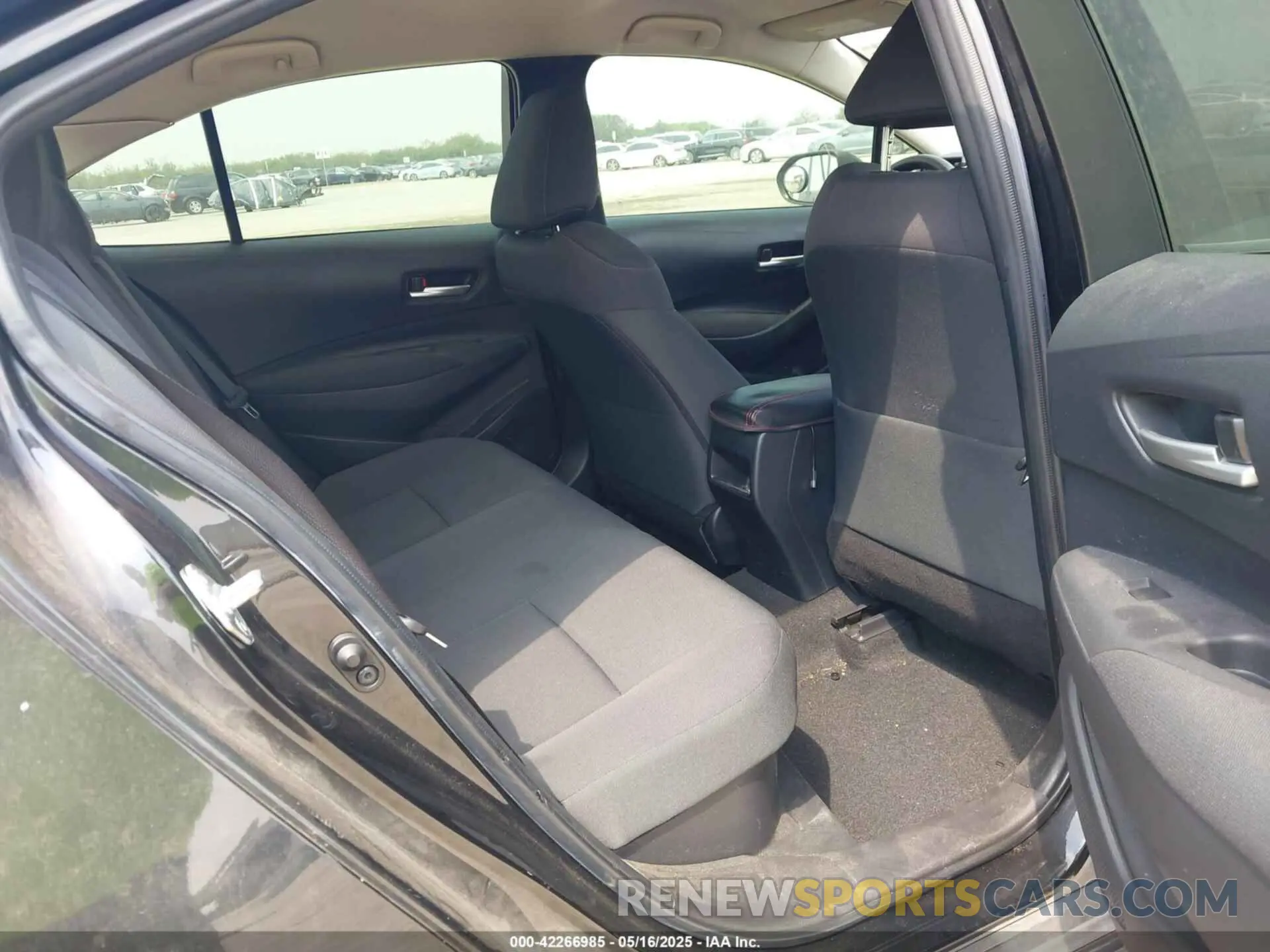 8 Photograph of a damaged car JTDEBRBE4LJ024099 TOYOTA COROLLA 2020