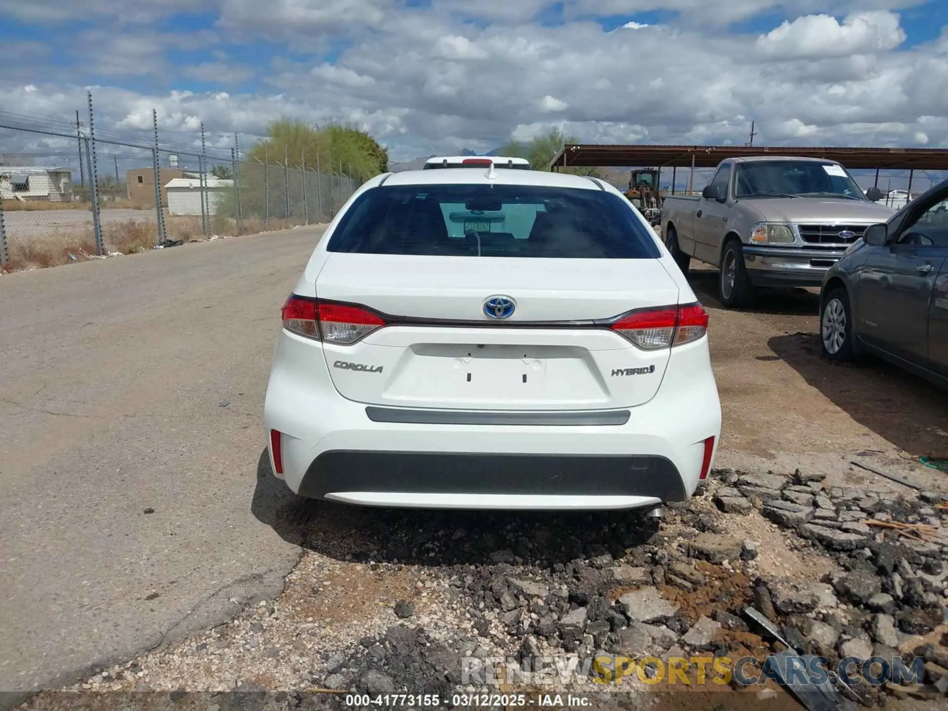16 Photograph of a damaged car JTDEBRBE4LJ026239 TOYOTA COROLLA 2020