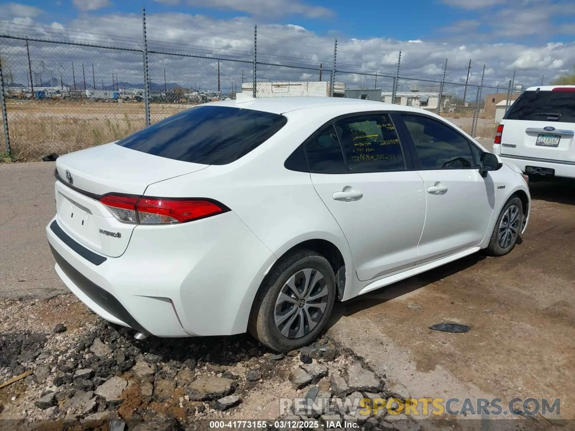 4 Photograph of a damaged car JTDEBRBE4LJ026239 TOYOTA COROLLA 2020
