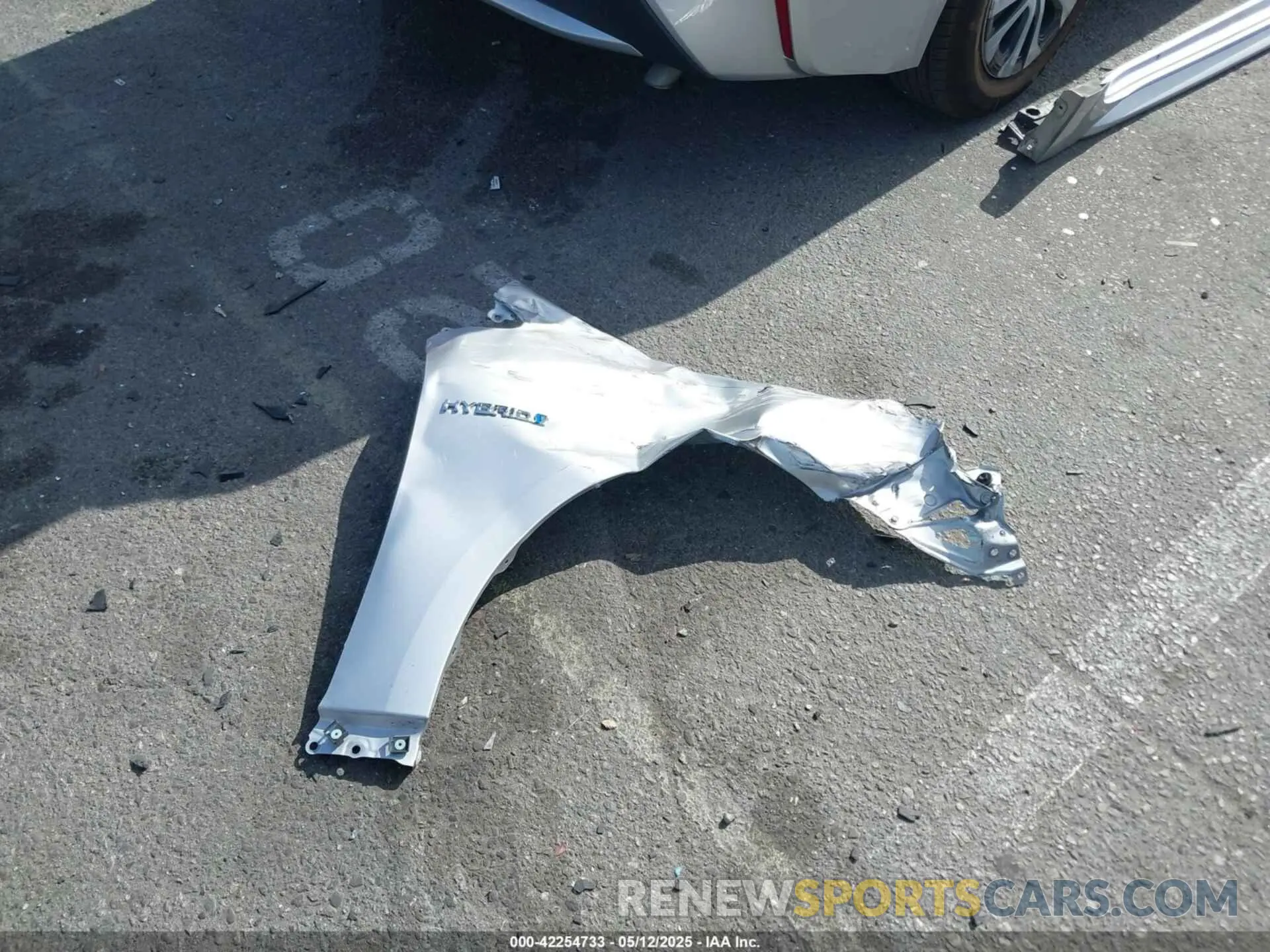 12 Photograph of a damaged car JTDEBRBE4LJ029481 TOYOTA COROLLA 2020