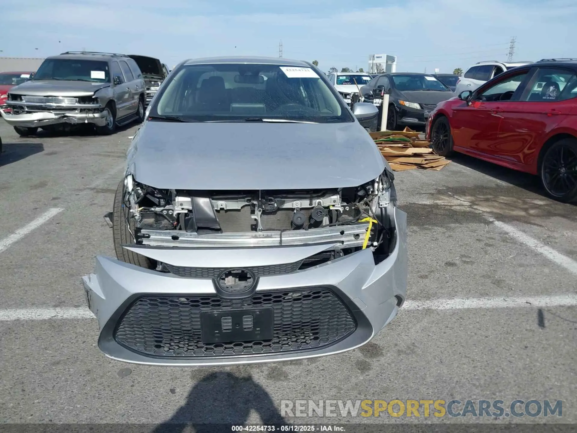 13 Photograph of a damaged car JTDEBRBE4LJ029481 TOYOTA COROLLA 2020
