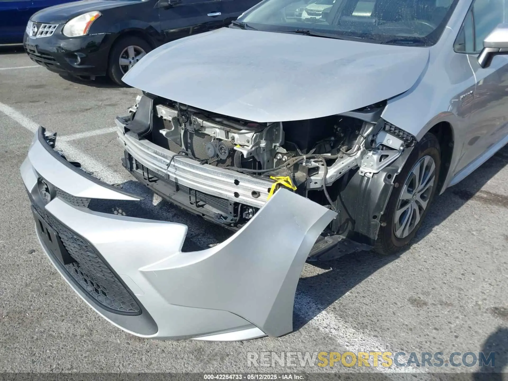 18 Photograph of a damaged car JTDEBRBE4LJ029481 TOYOTA COROLLA 2020