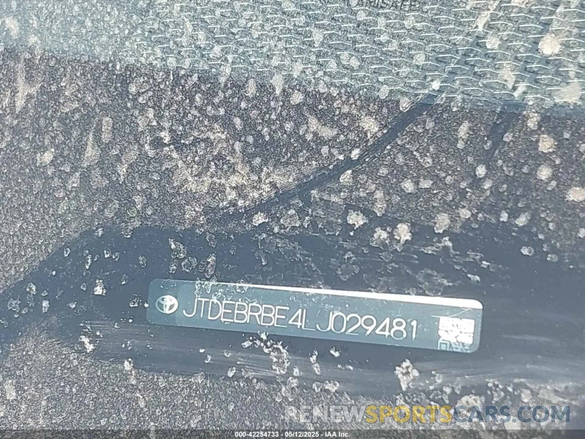 9 Photograph of a damaged car JTDEBRBE4LJ029481 TOYOTA COROLLA 2020