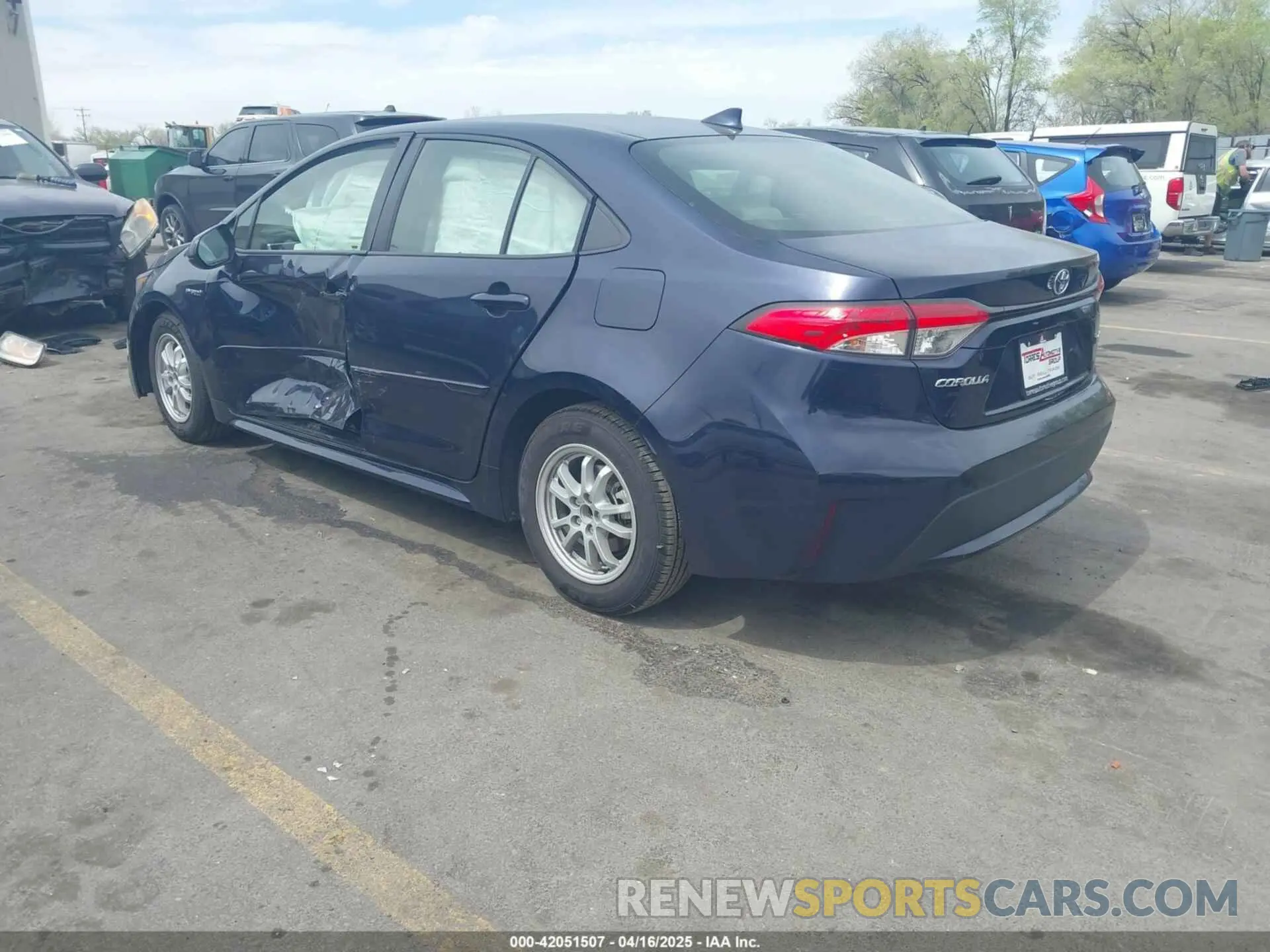 3 Photograph of a damaged car JTDEBRBE4LJ030081 TOYOTA COROLLA 2020