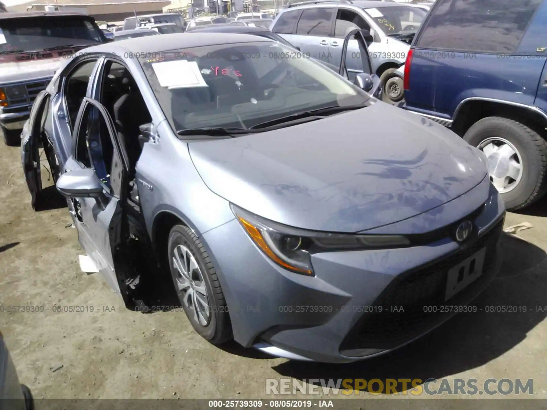 1 Photograph of a damaged car JTDEBRBE5LJ004802 TOYOTA COROLLA 2020