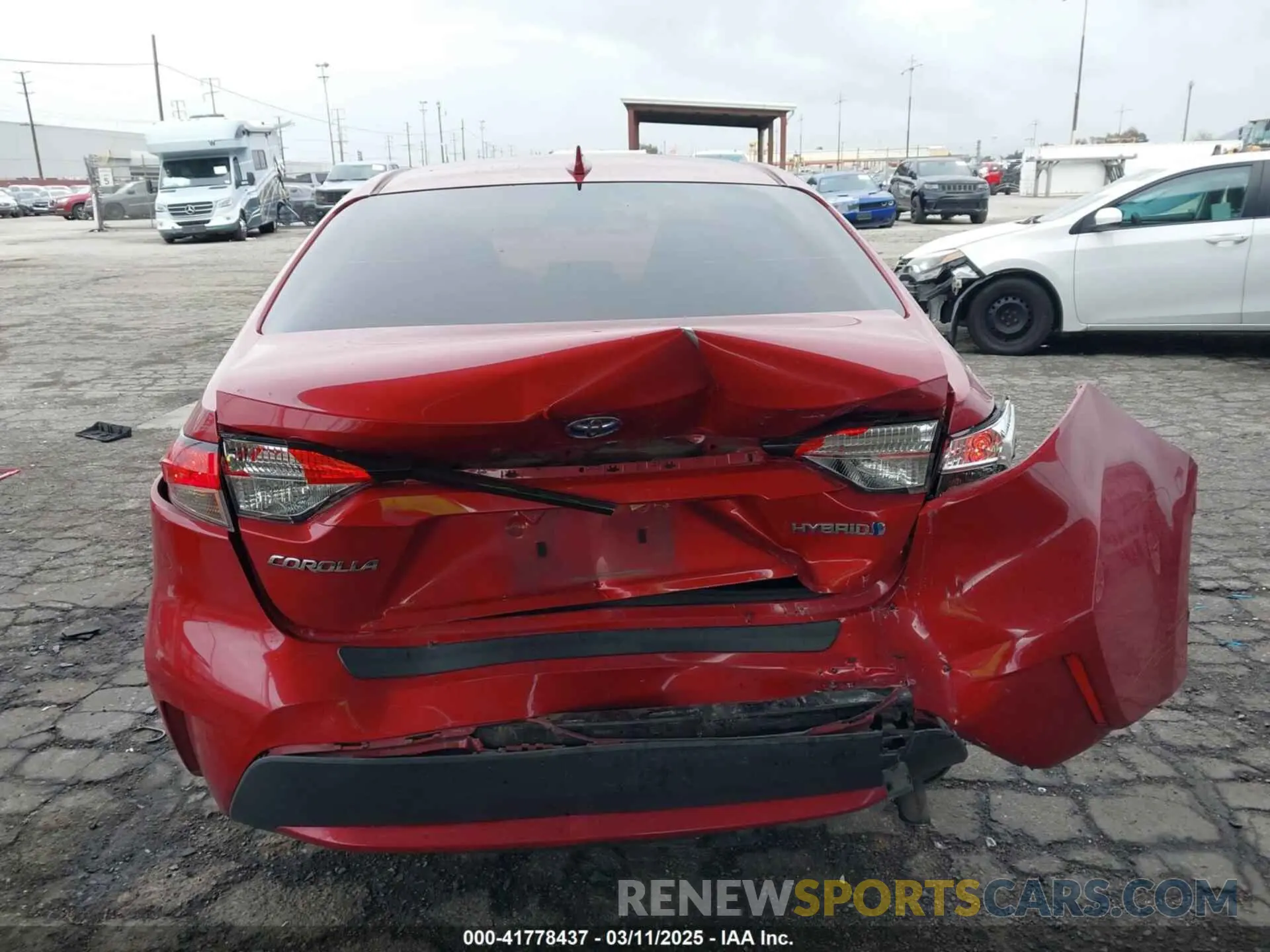 16 Photograph of a damaged car JTDEBRBE5LJ006033 TOYOTA COROLLA 2020
