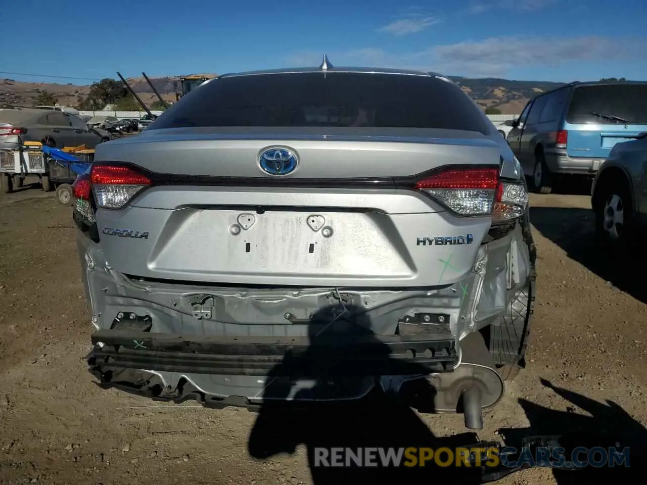 6 Photograph of a damaged car JTDEBRBE5LJ019851 TOYOTA COROLLA 2020