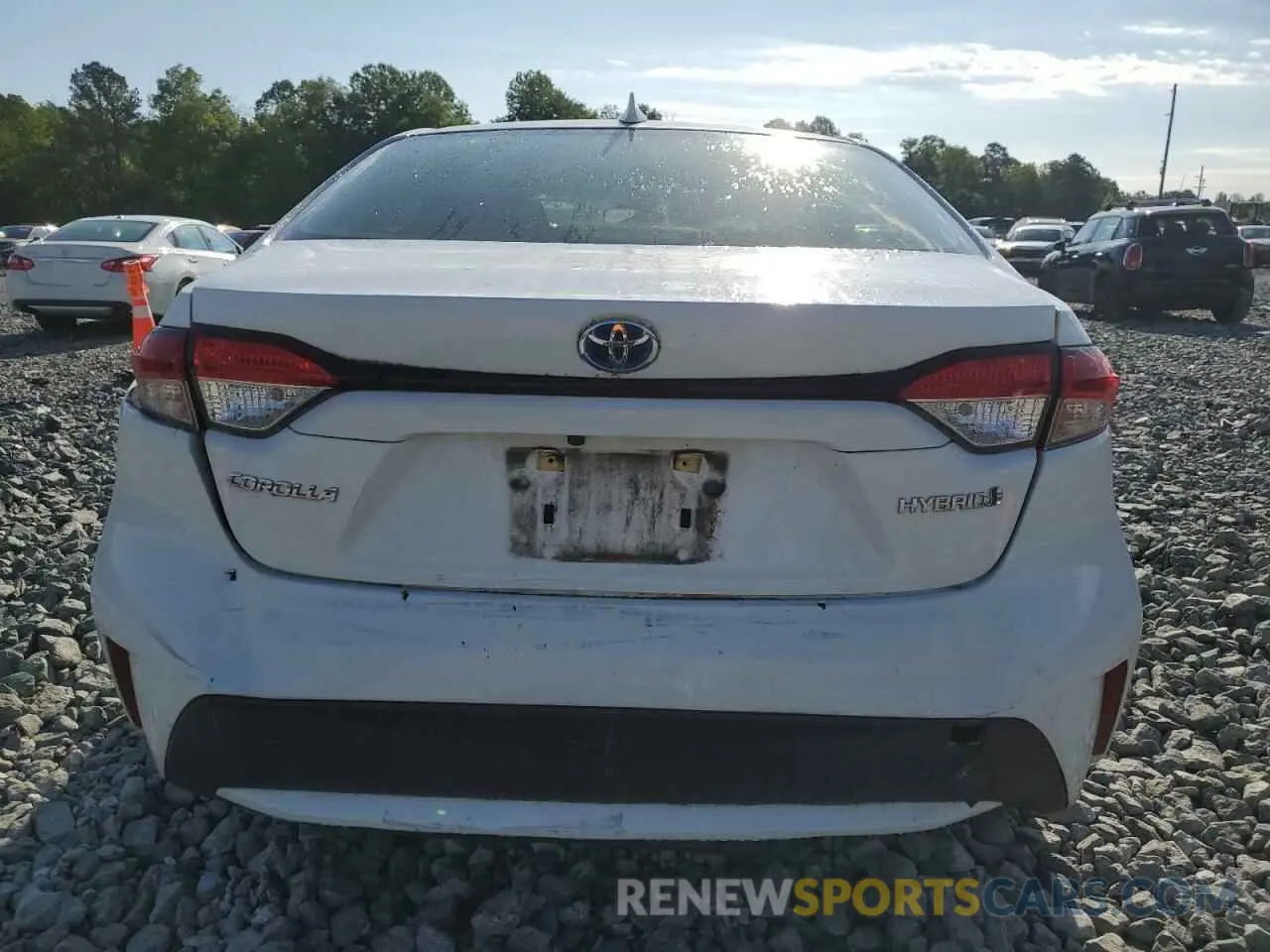 6 Photograph of a damaged car JTDEBRBE5LJ023673 TOYOTA COROLLA 2020
