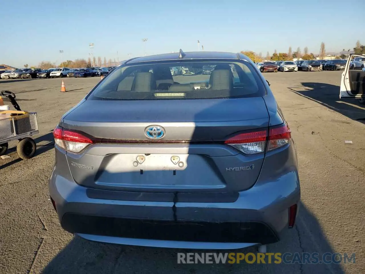 6 Photograph of a damaged car JTDEBRBE5LJ026444 TOYOTA COROLLA 2020