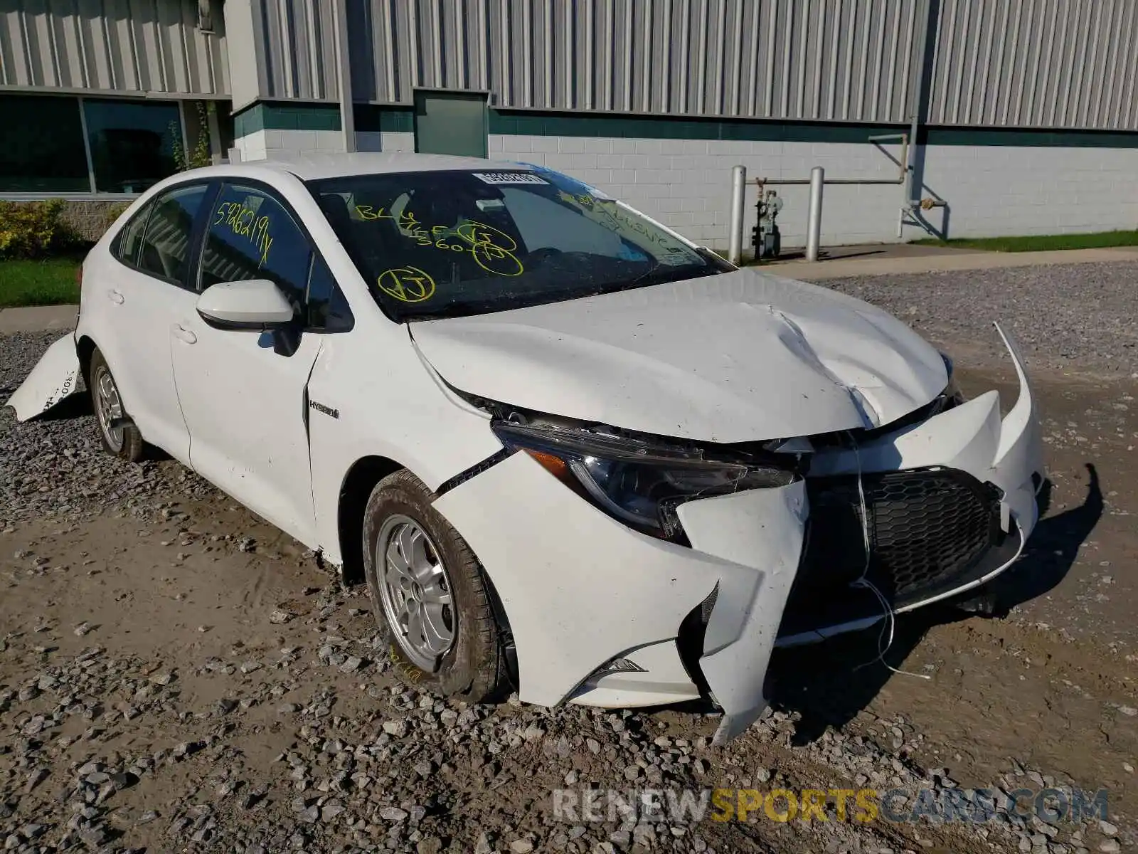 1 Photograph of a damaged car JTDEBRBE5LJ027772 TOYOTA COROLLA 2020