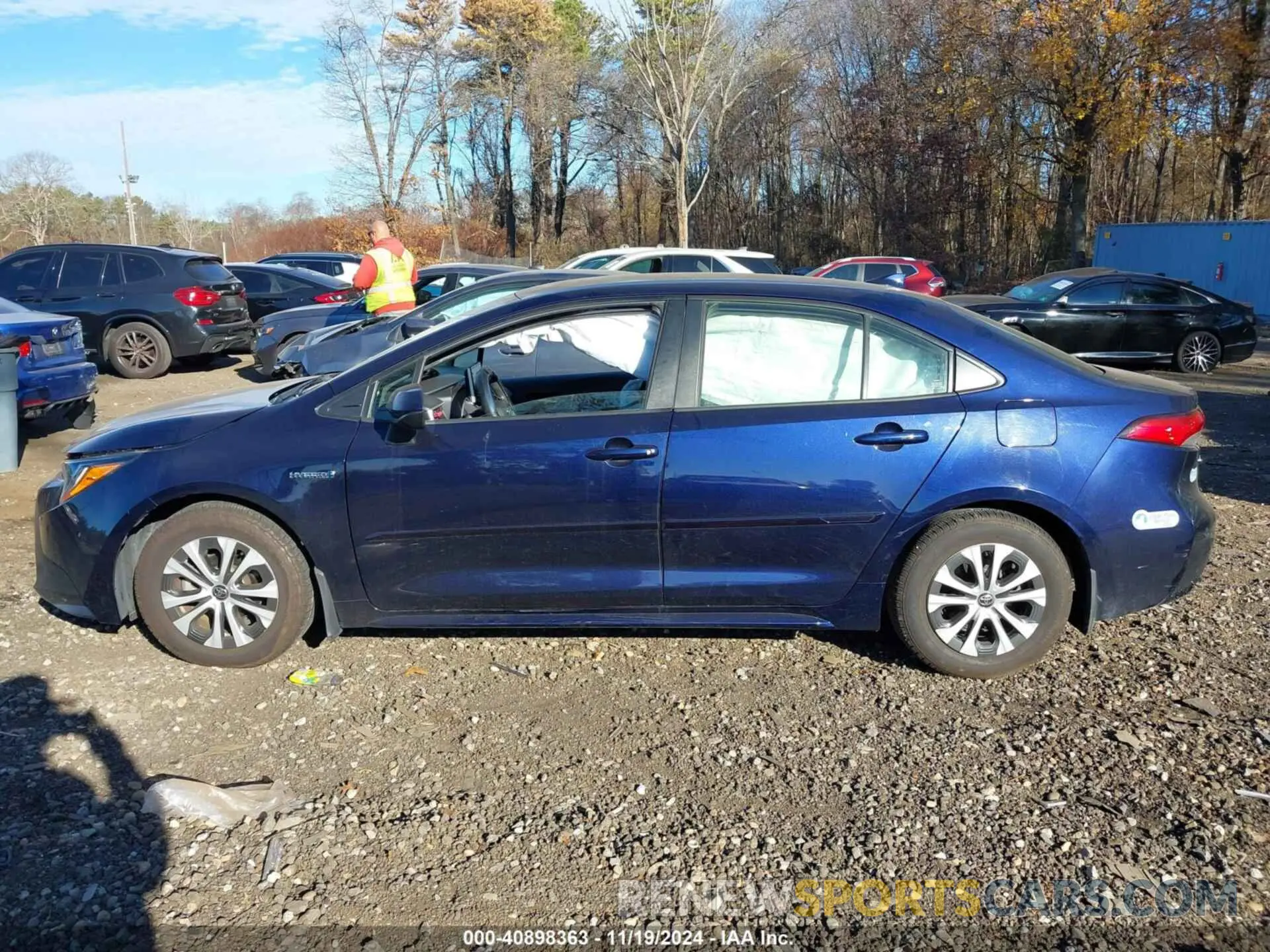 14 Photograph of a damaged car JTDEBRBE6LJ004131 TOYOTA COROLLA 2020