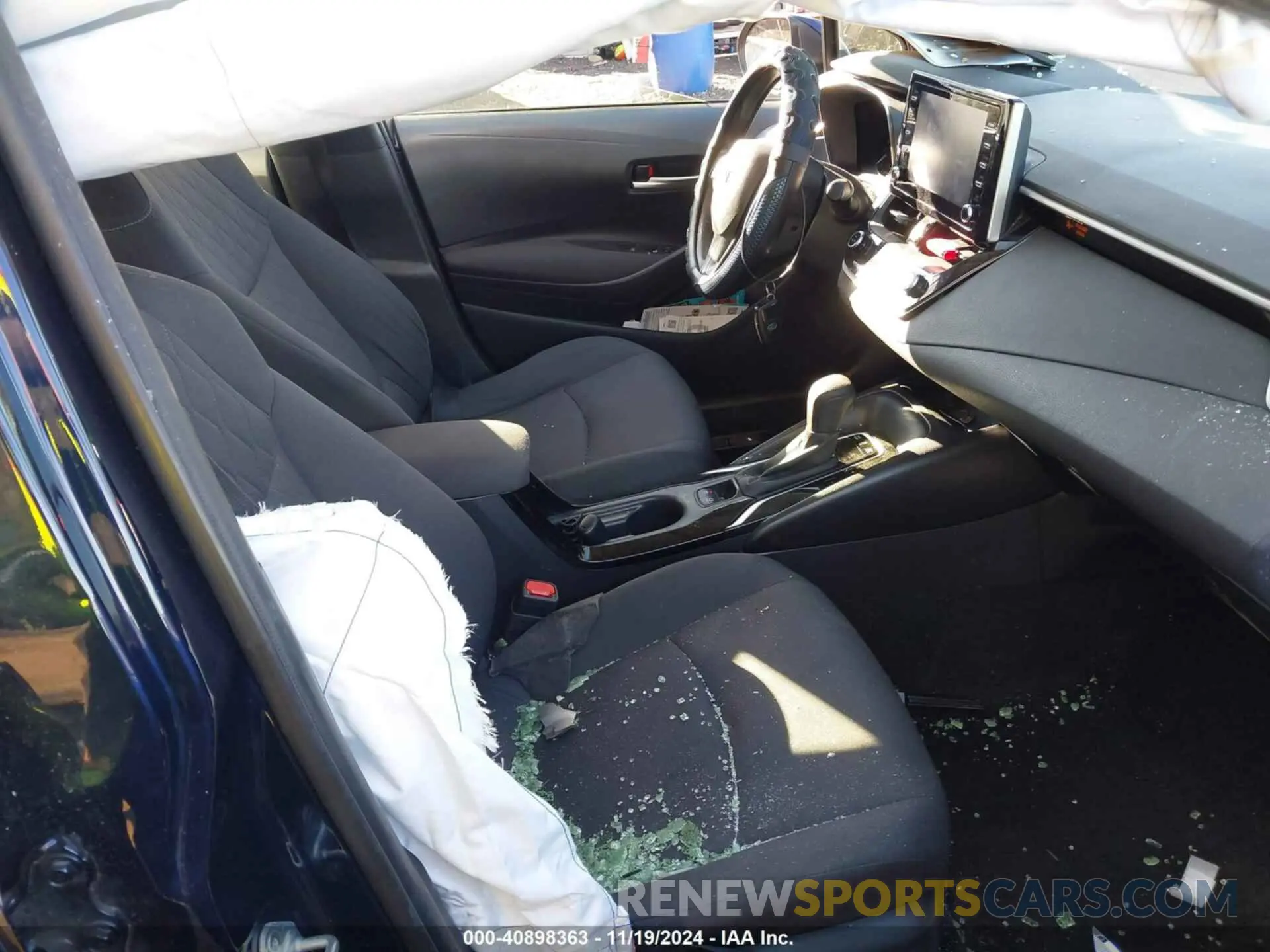 5 Photograph of a damaged car JTDEBRBE6LJ004131 TOYOTA COROLLA 2020