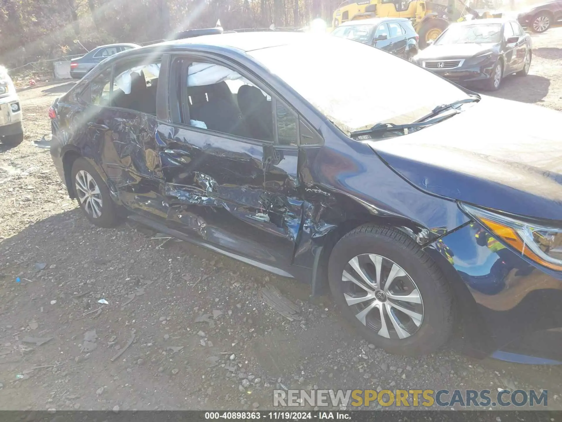 6 Photograph of a damaged car JTDEBRBE6LJ004131 TOYOTA COROLLA 2020