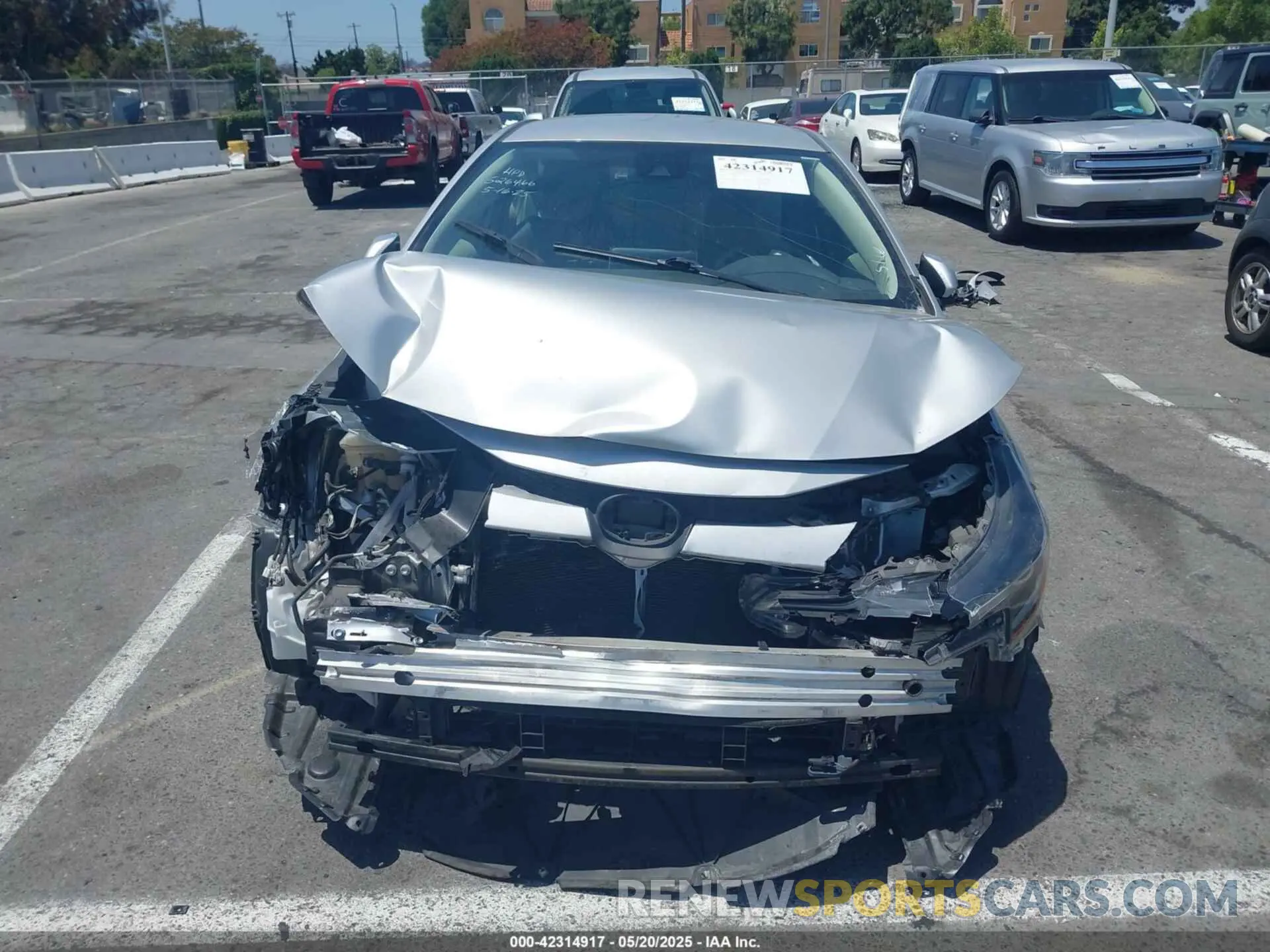 13 Photograph of a damaged car JTDEBRBE6LJ010706 TOYOTA COROLLA 2020