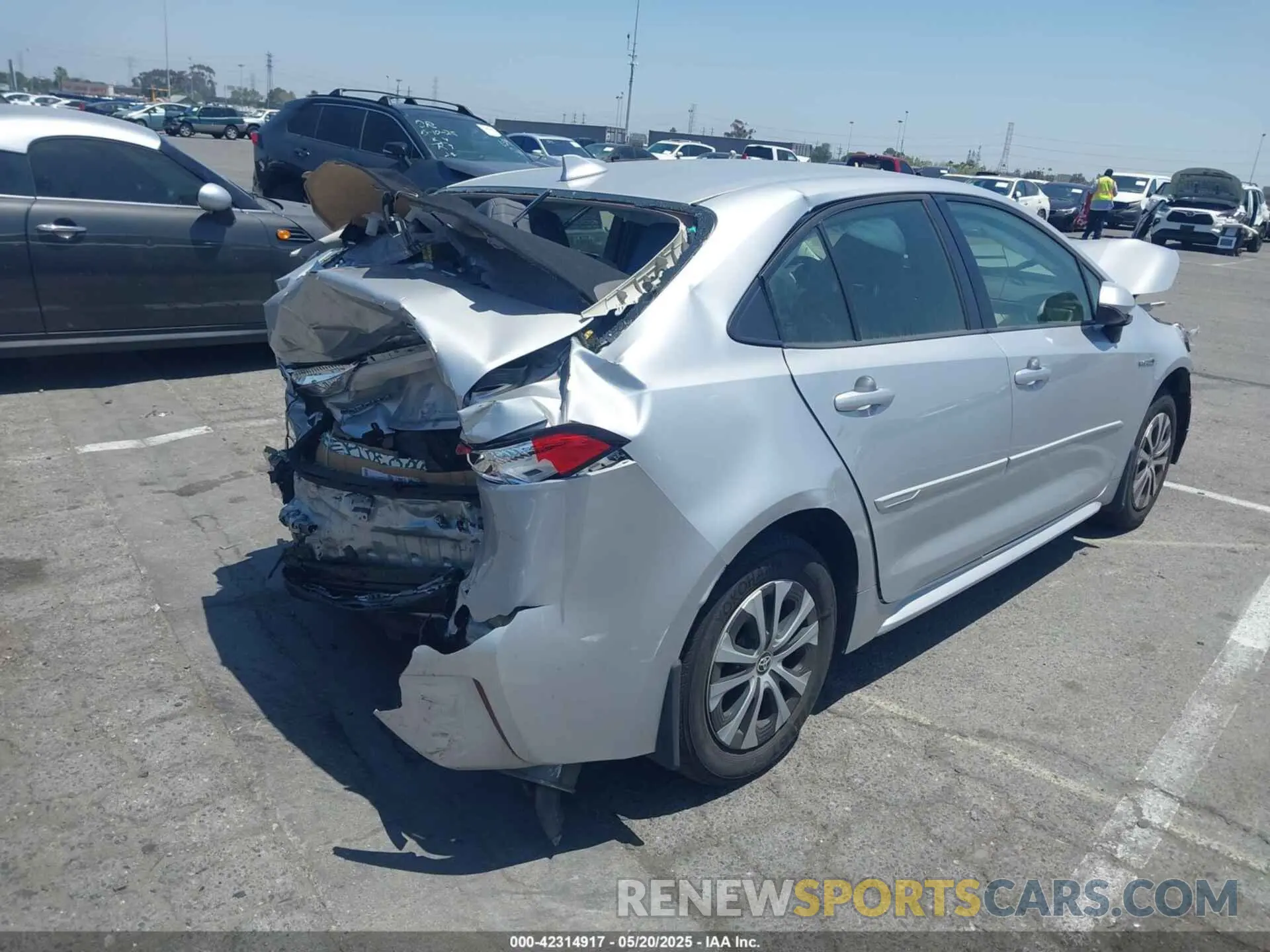 4 Photograph of a damaged car JTDEBRBE6LJ010706 TOYOTA COROLLA 2020
