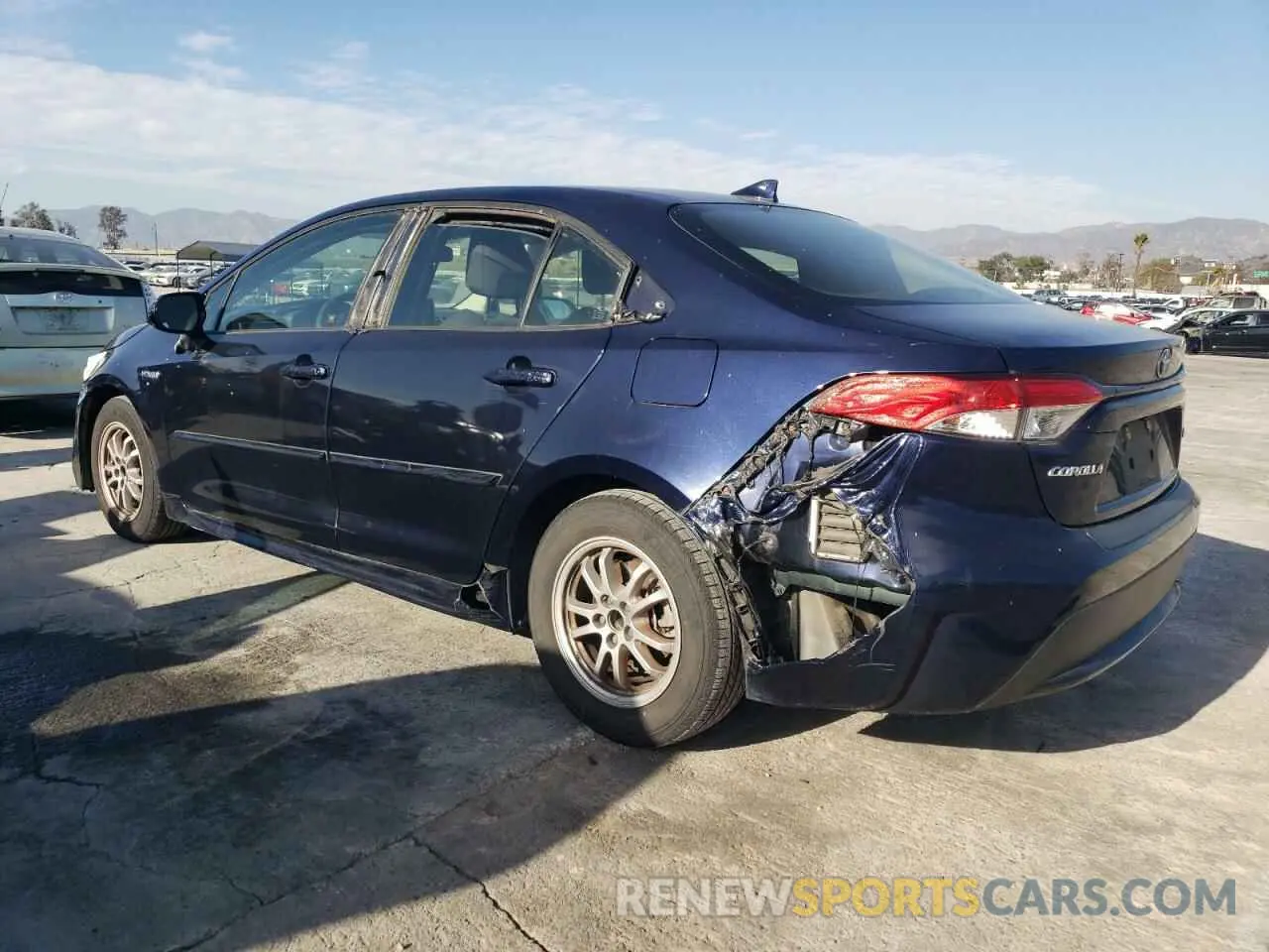 2 Photograph of a damaged car JTDEBRBE6LJ014657 TOYOTA COROLLA 2020