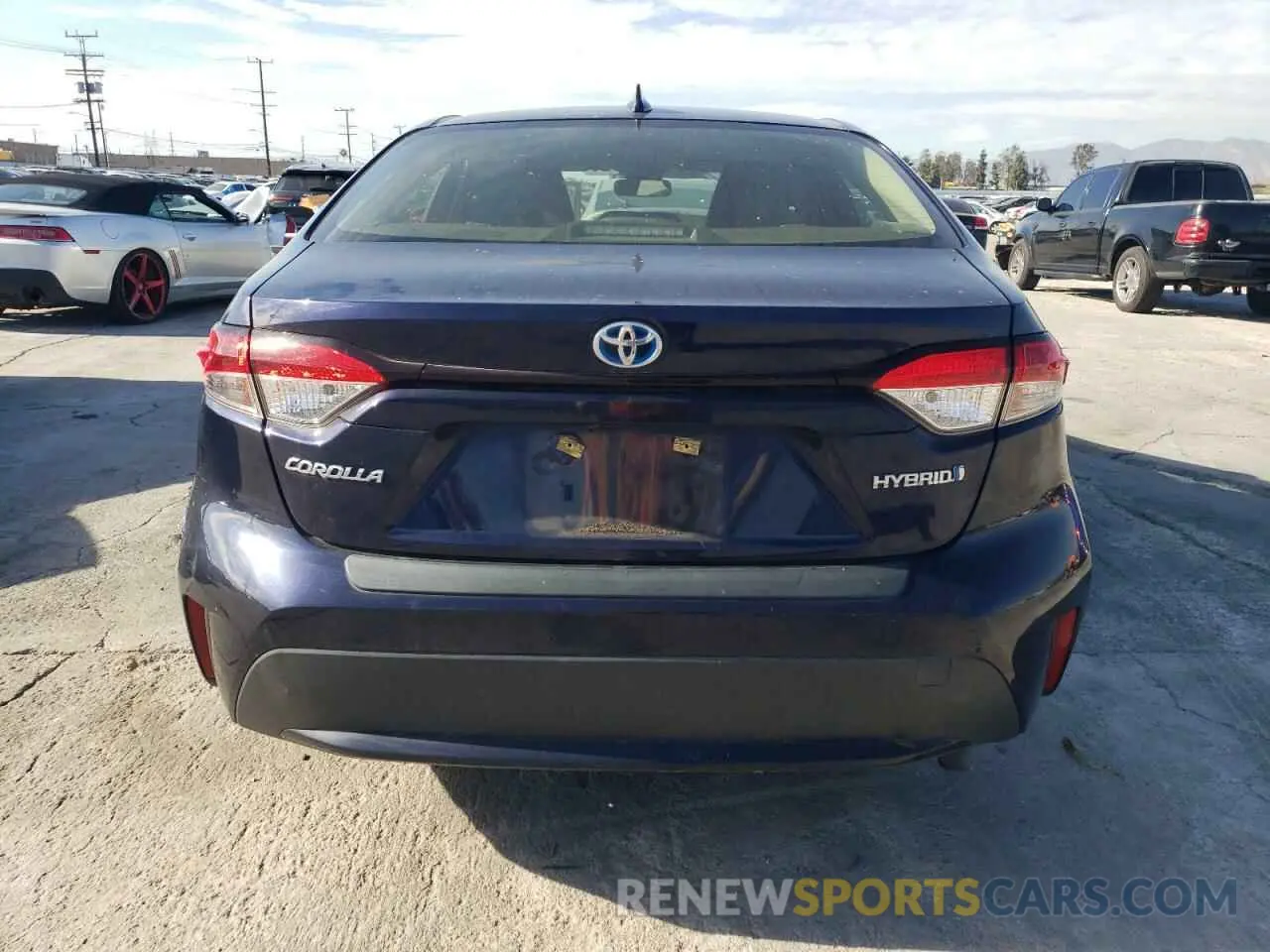 6 Photograph of a damaged car JTDEBRBE6LJ014657 TOYOTA COROLLA 2020