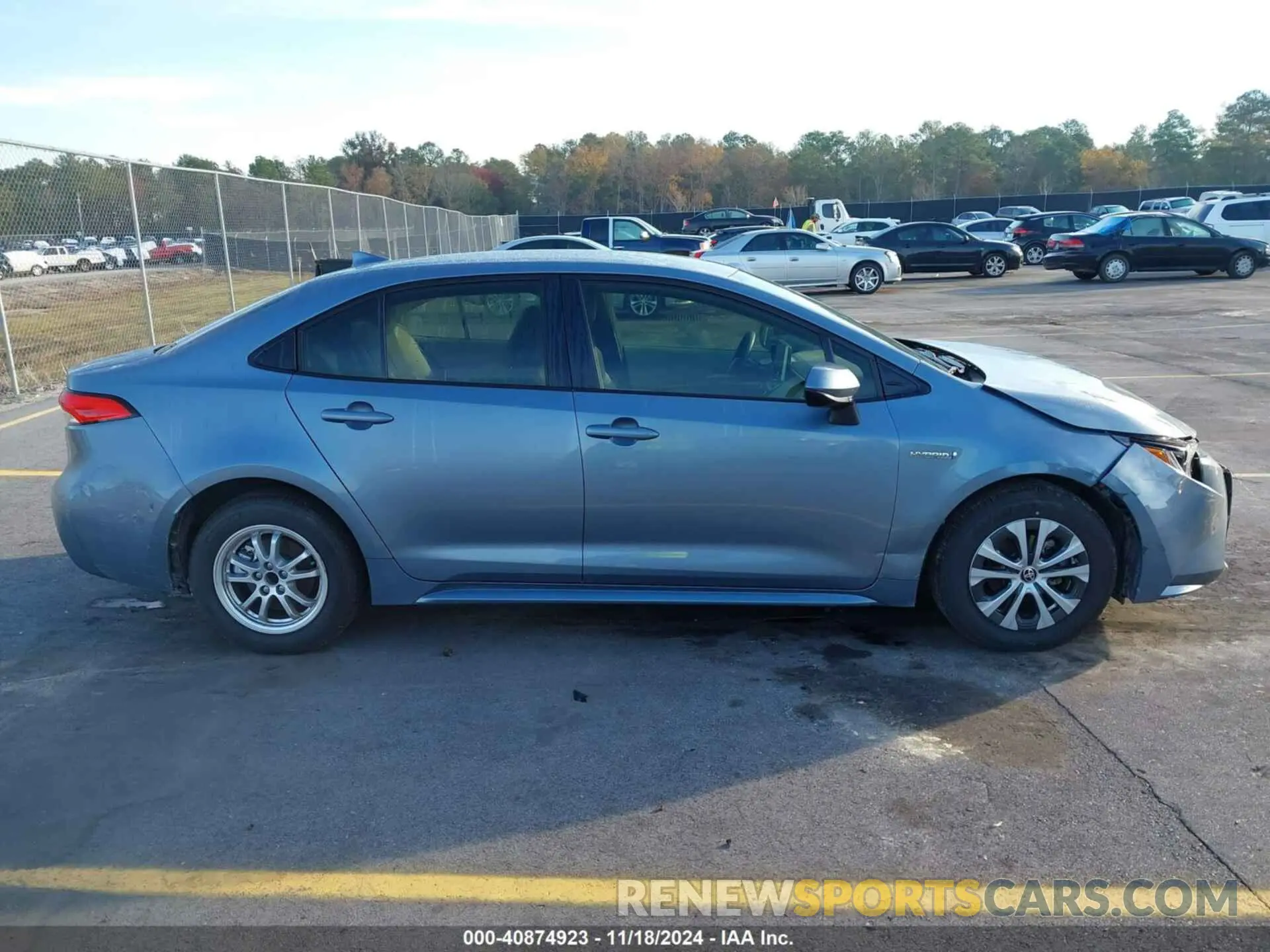 13 Photograph of a damaged car JTDEBRBE6LJ015274 TOYOTA COROLLA 2020