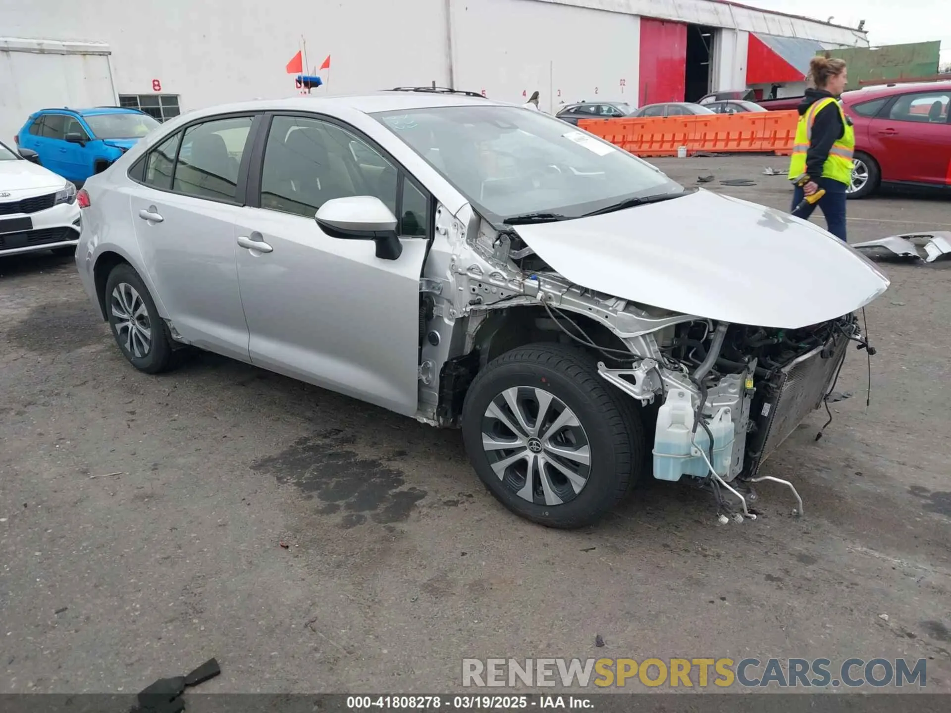 1 Photograph of a damaged car JTDEBRBE7LJ003697 TOYOTA COROLLA 2020