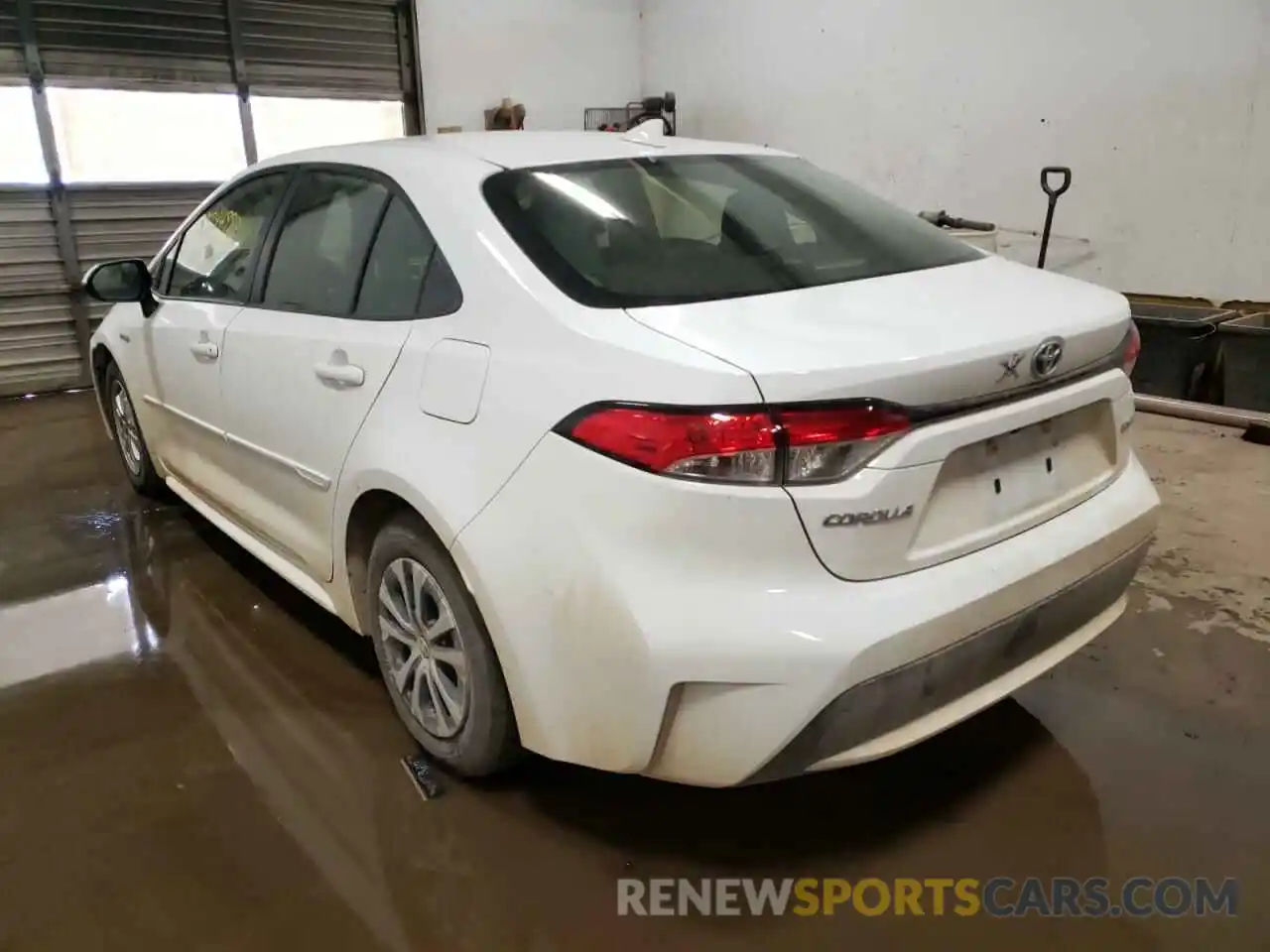 3 Photograph of a damaged car JTDEBRBE7LJ010505 TOYOTA COROLLA 2020